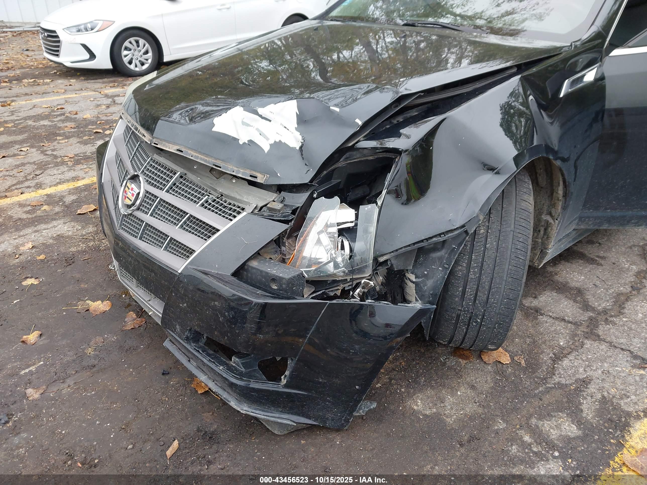 CADILLAC CTS image 6