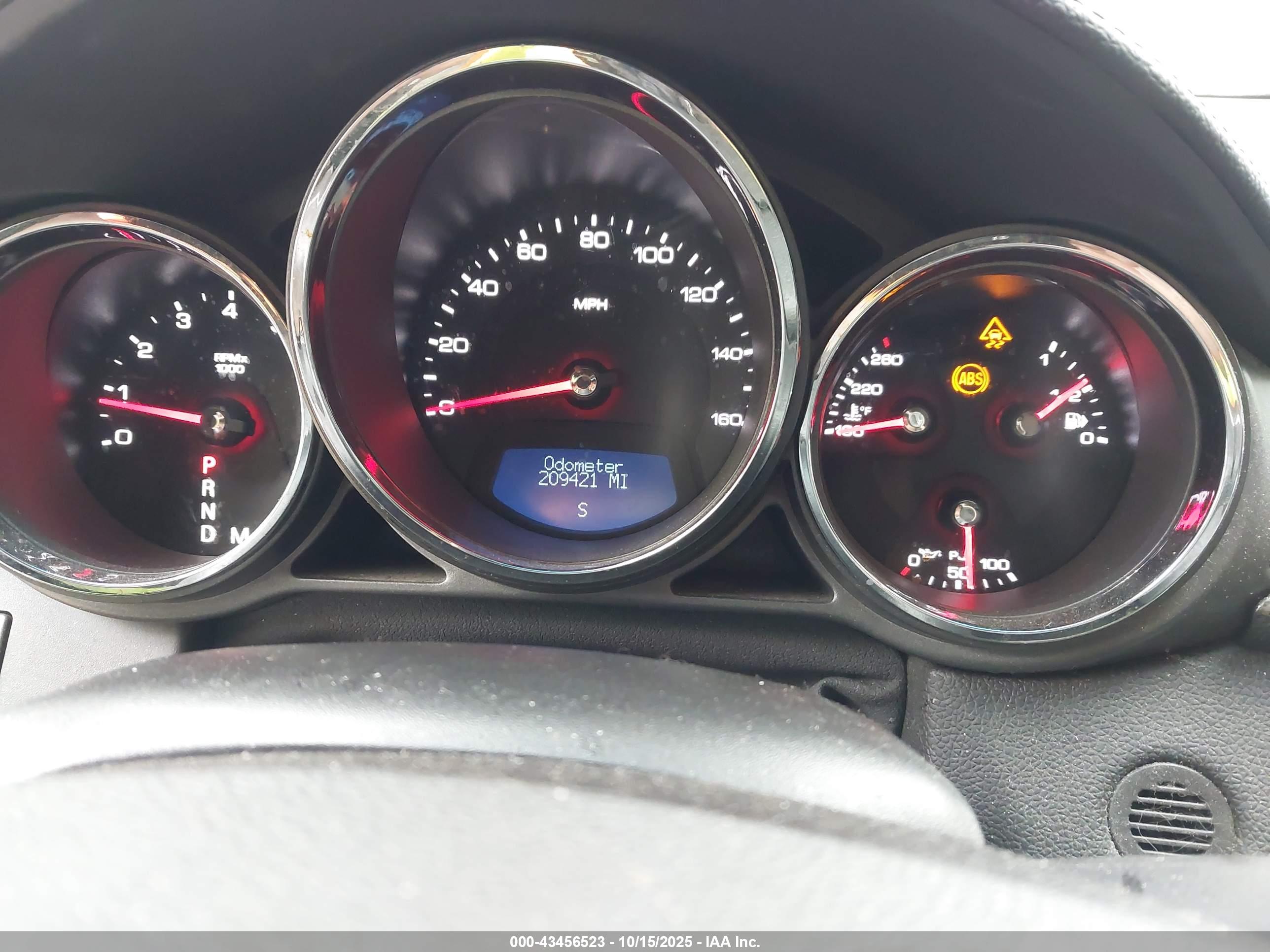 CADILLAC CTS image 7