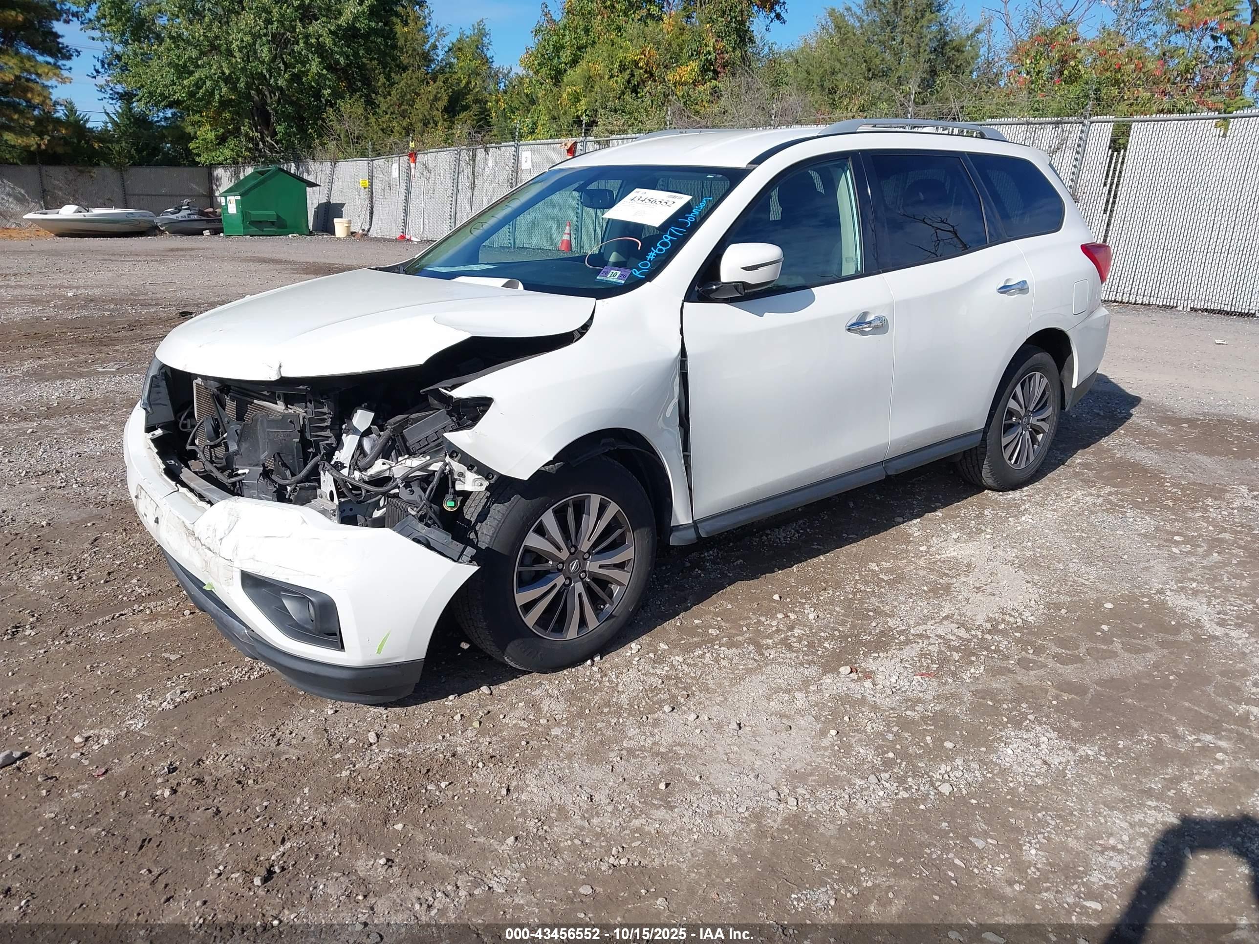 NISSAN PATHFINDER image 2