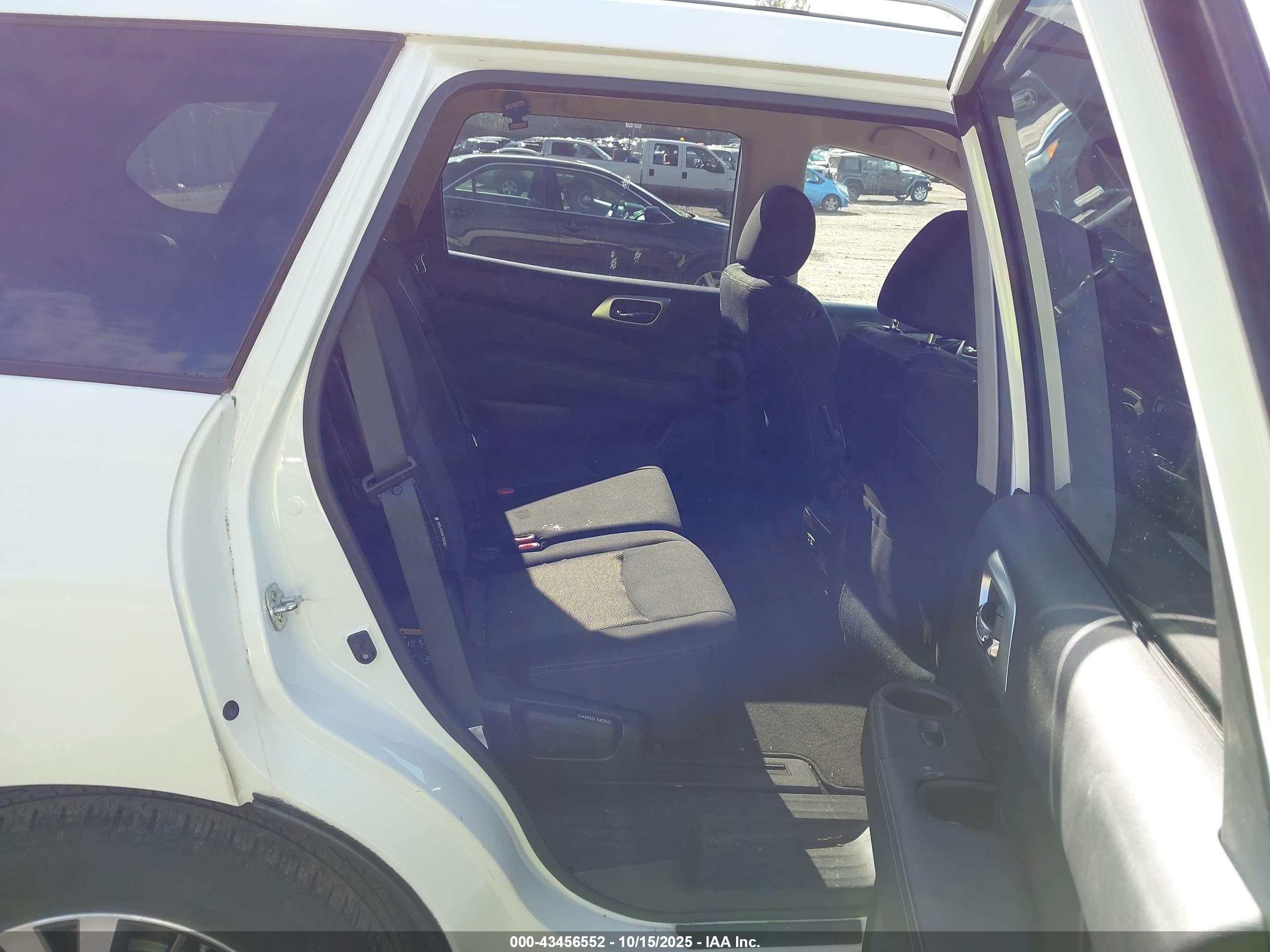 NISSAN PATHFINDER image 8
