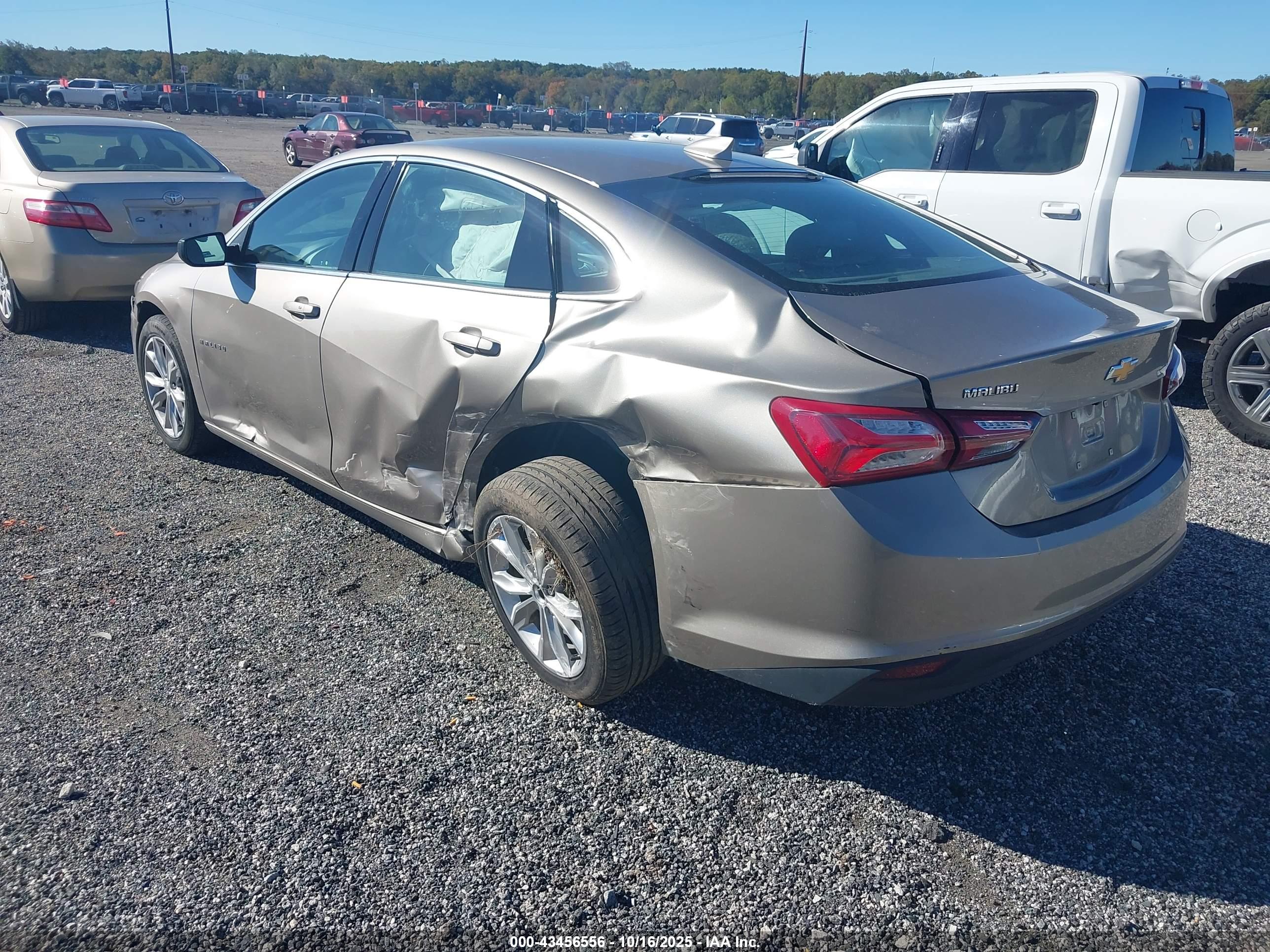 CHEVROLET MALIBU image 3