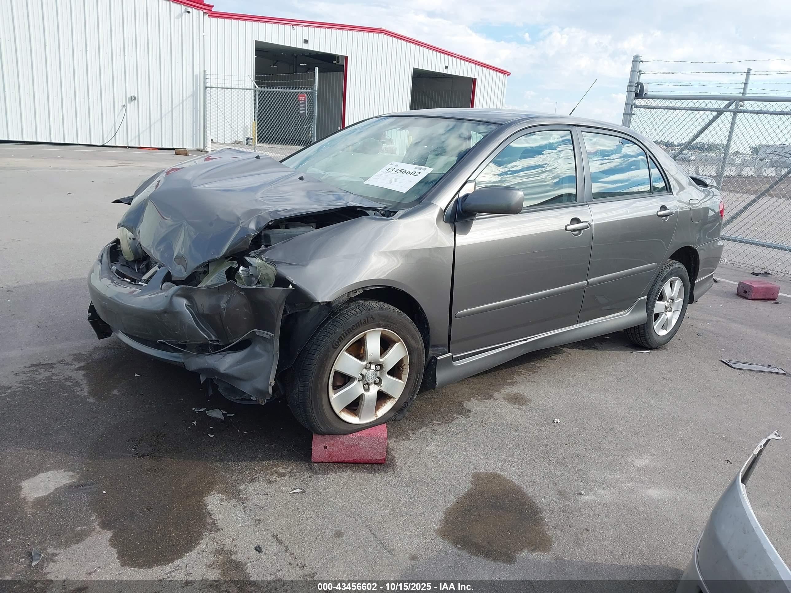 TOYOTA COROLLA image 2