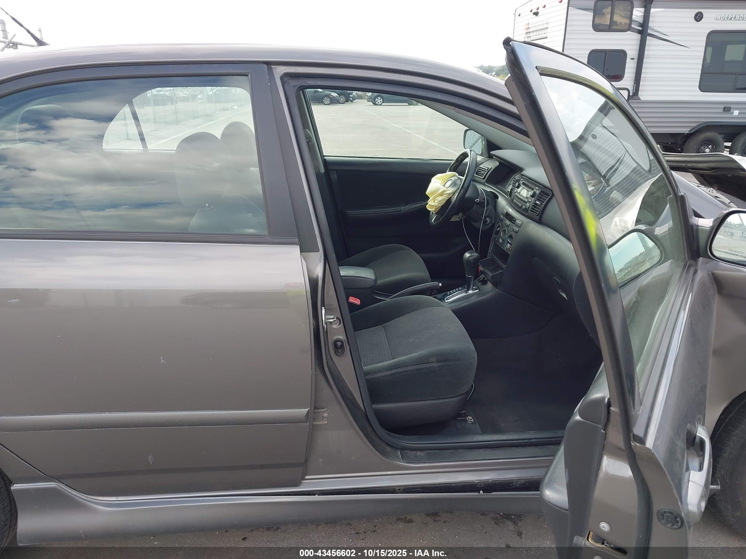 TOYOTA COROLLA image 5