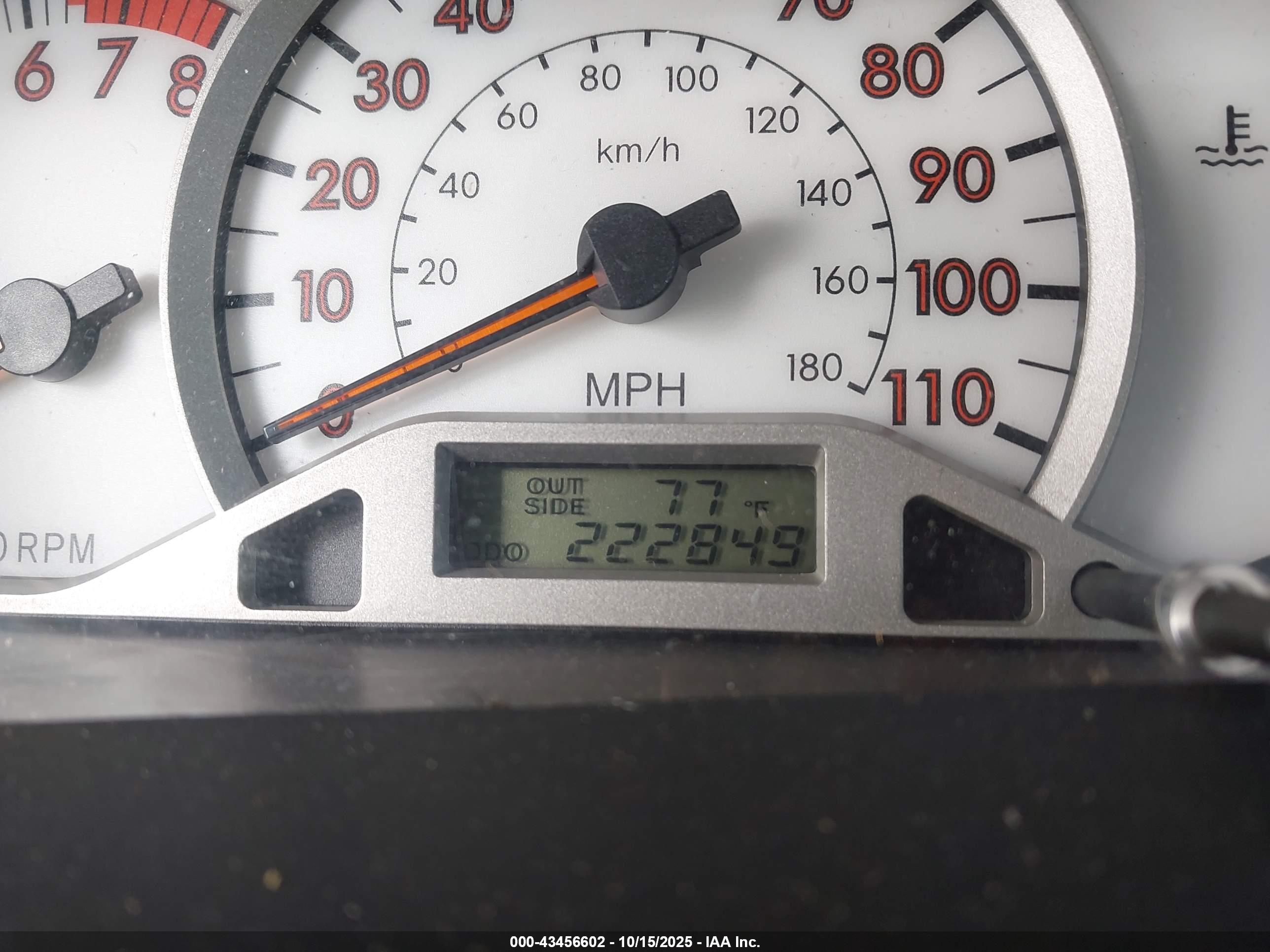 TOYOTA COROLLA image 7