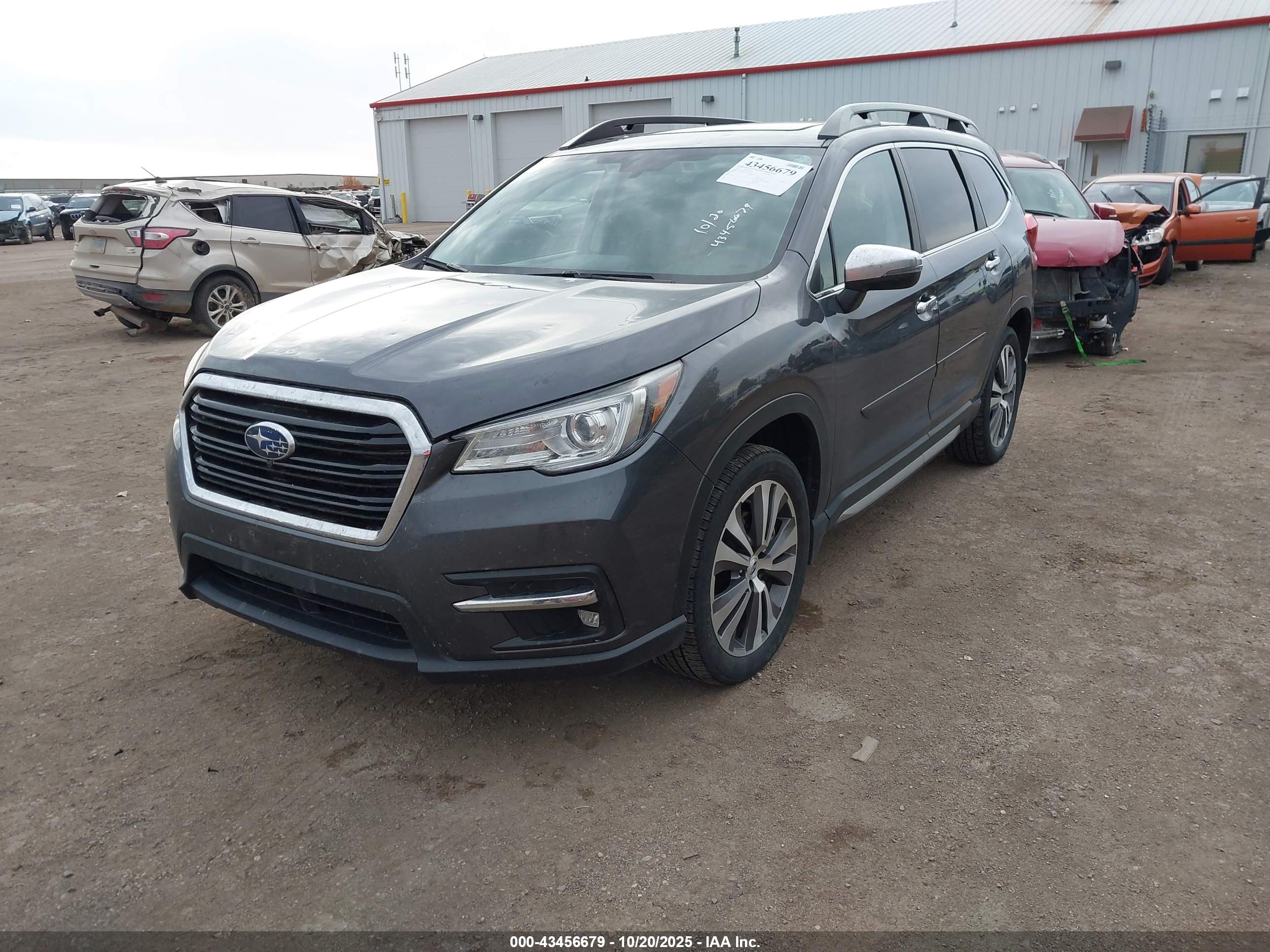 SUBARU ASCENT image 2
