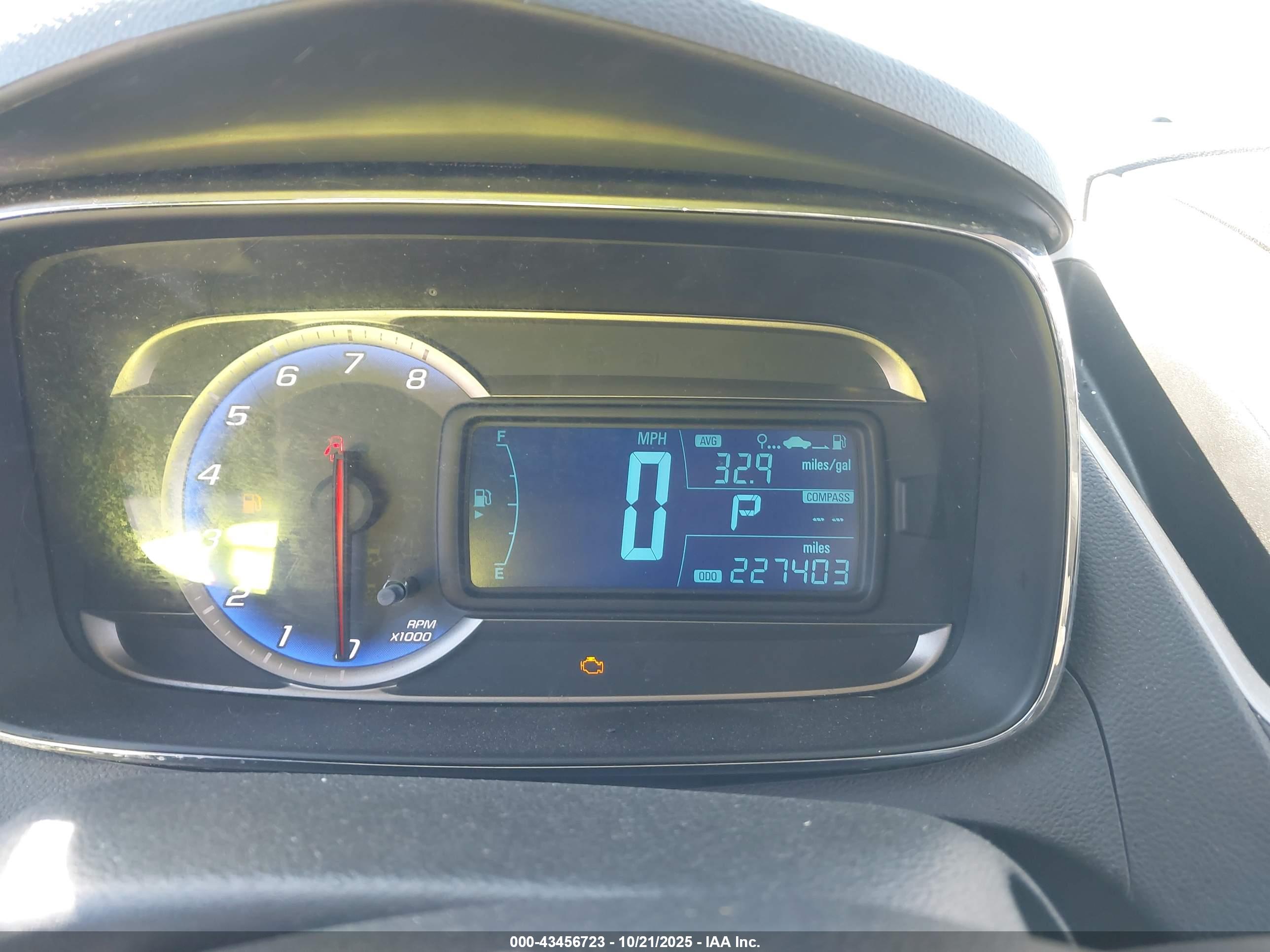 CHEVROLET TRAX image 7