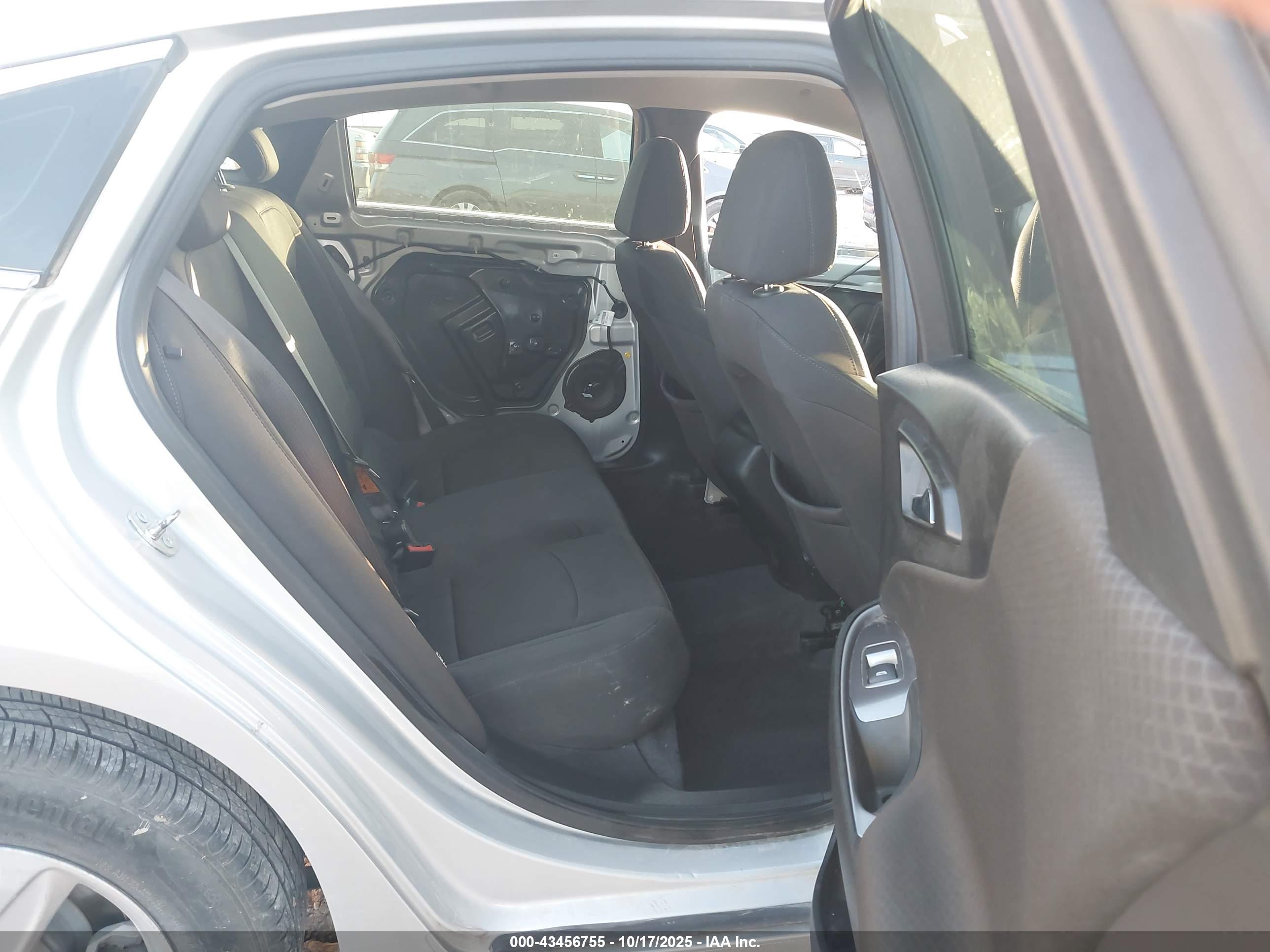 CHEVROLET MALIBU image 8