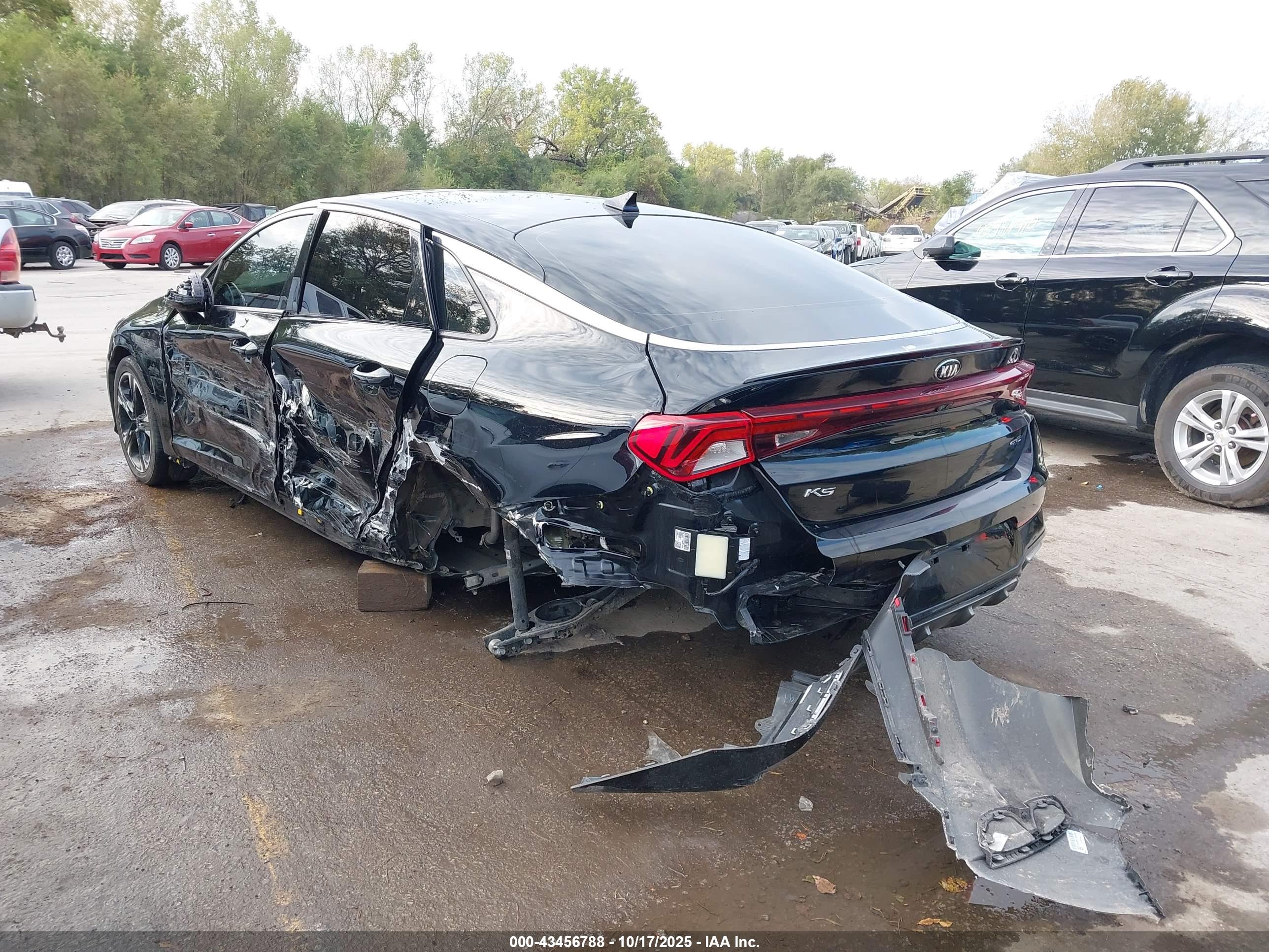 KIA K5 image 3