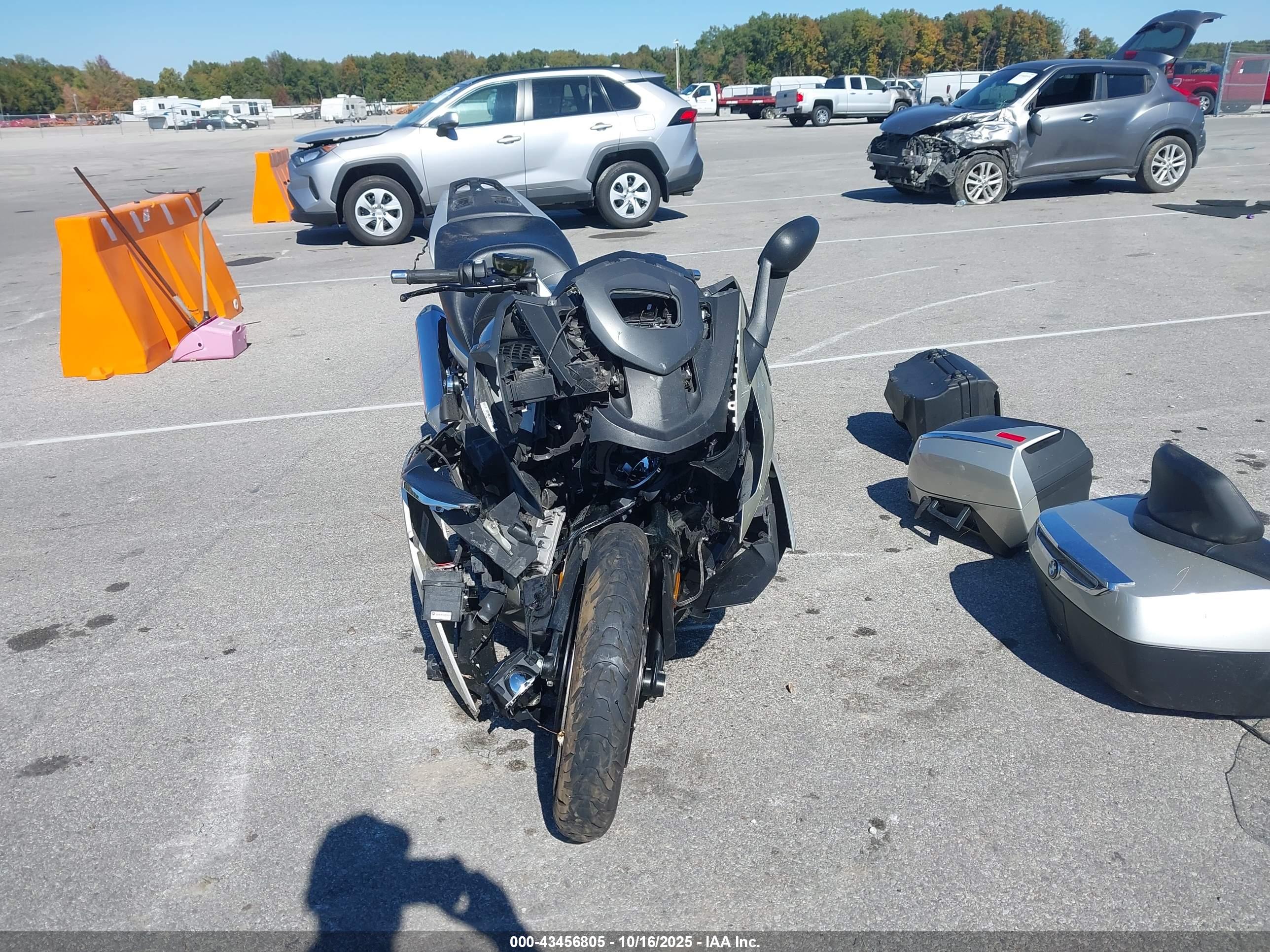 BMW K1600 image 5