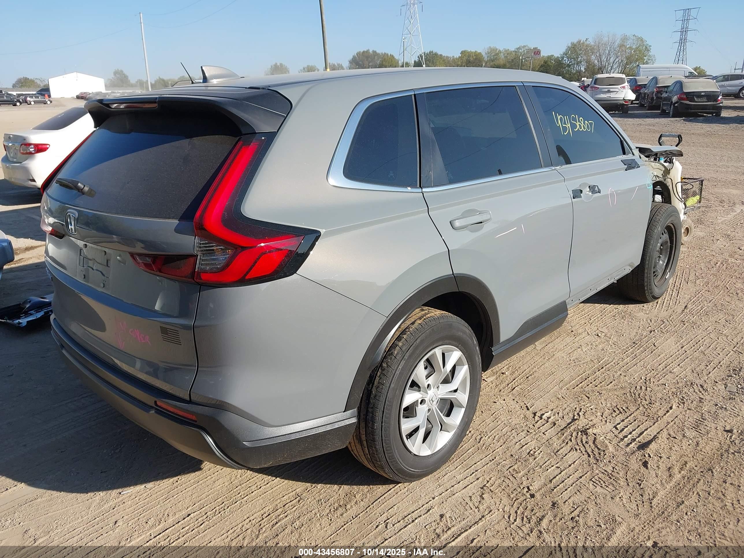HONDA CR-V image 4