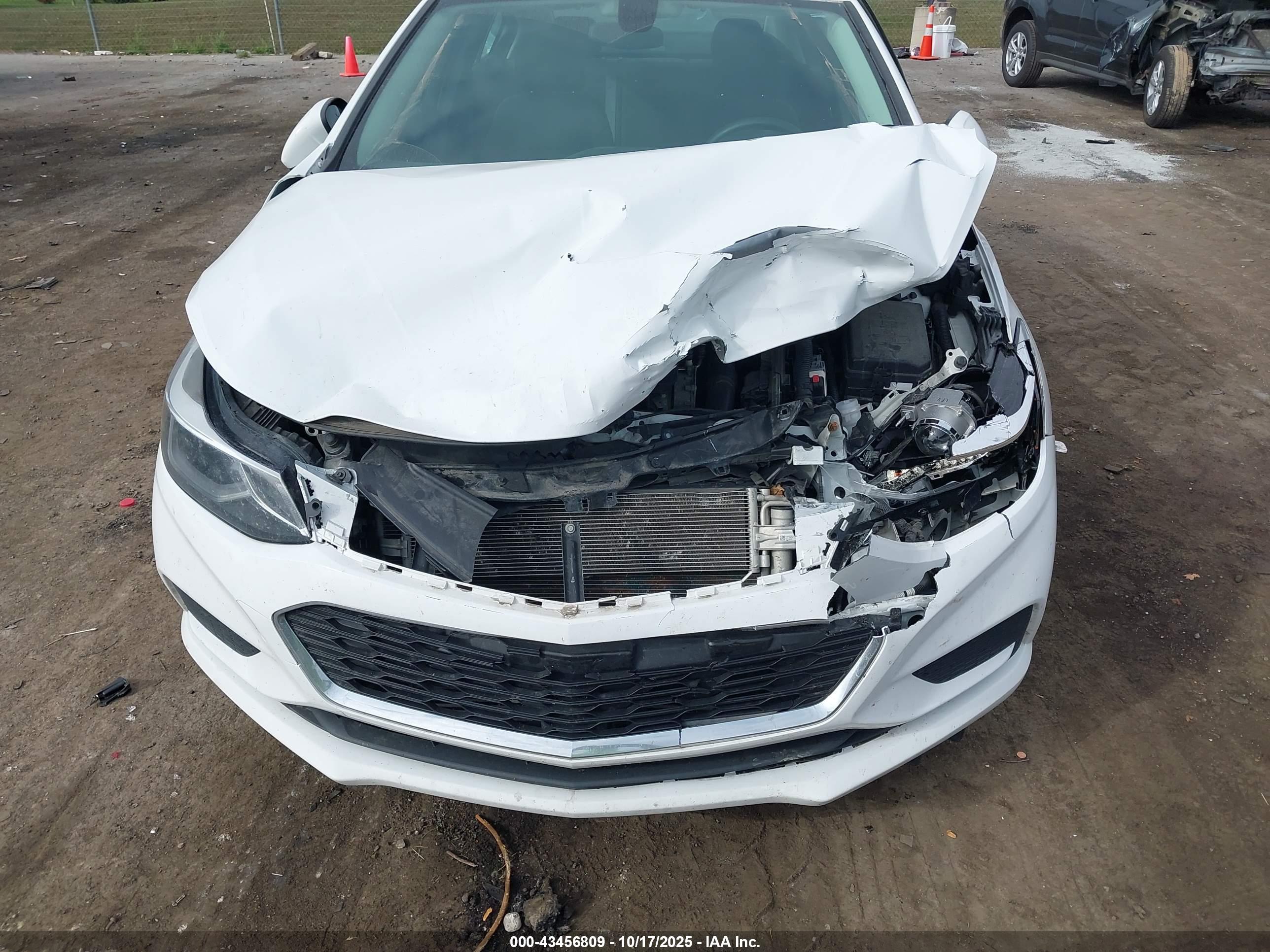 CHEVROLET CRUZE image 6