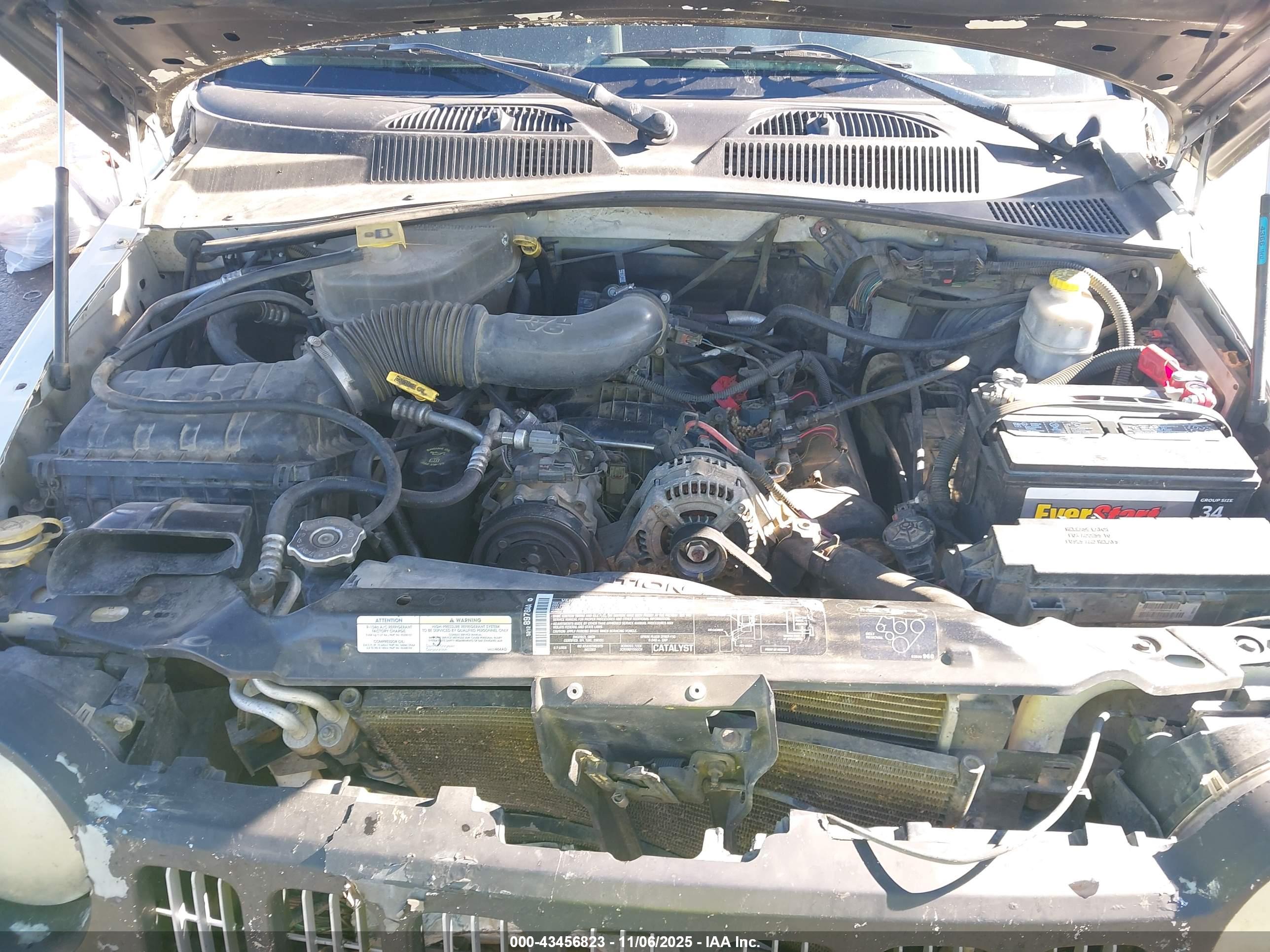 JEEP LIBERTY image 10