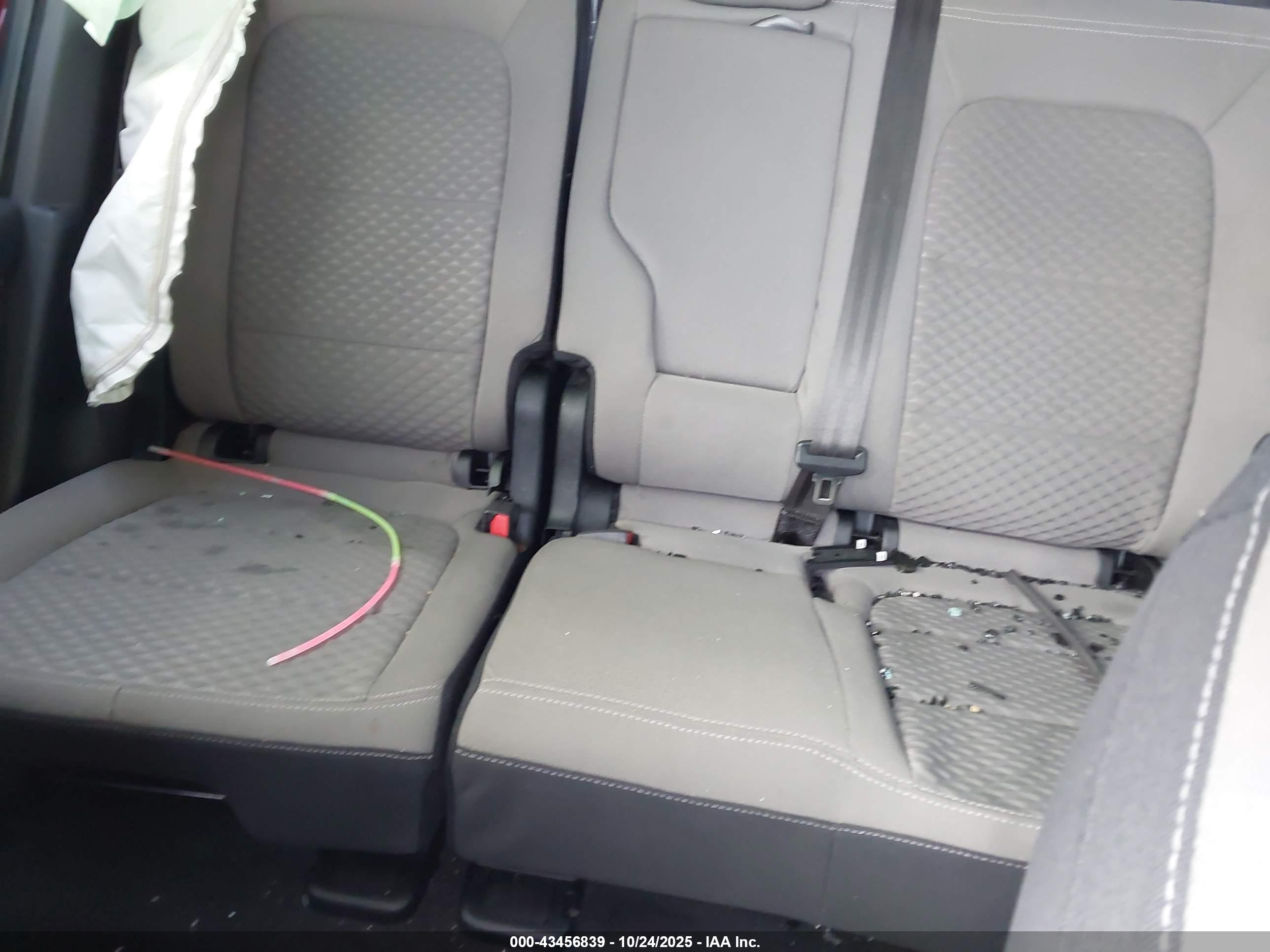 FORD ESCAPE image 8
