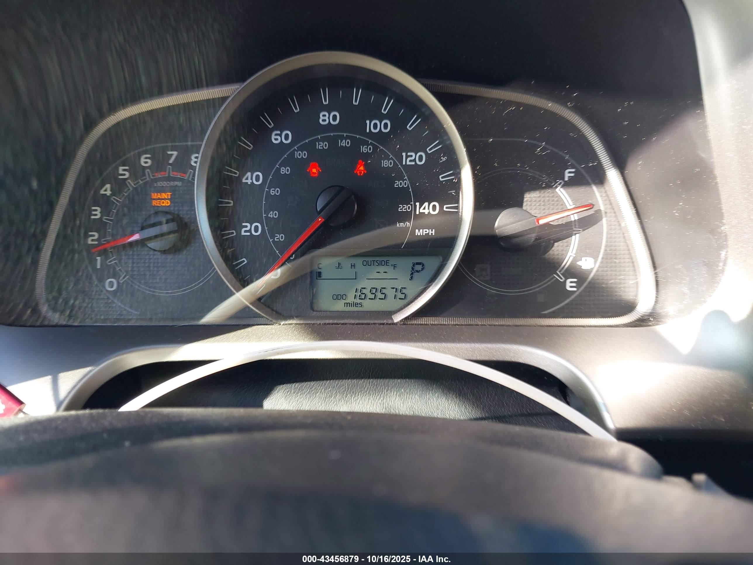 TOYOTA RAV4 image 7