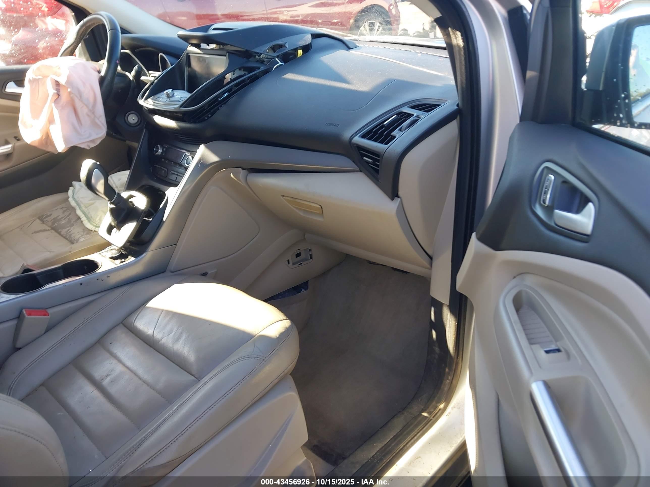 FORD ESCAPE image 5