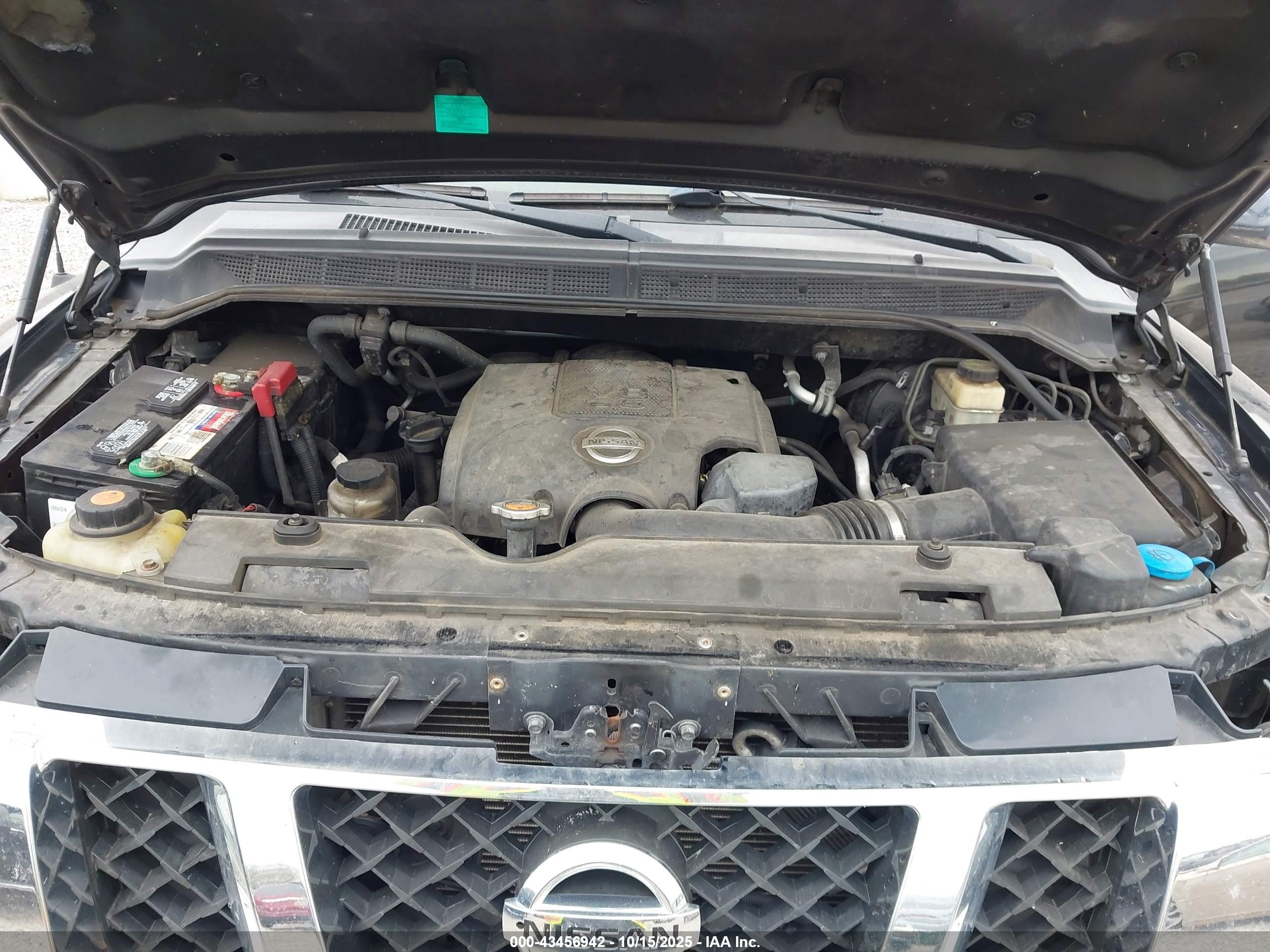 NISSAN TITAN image 10