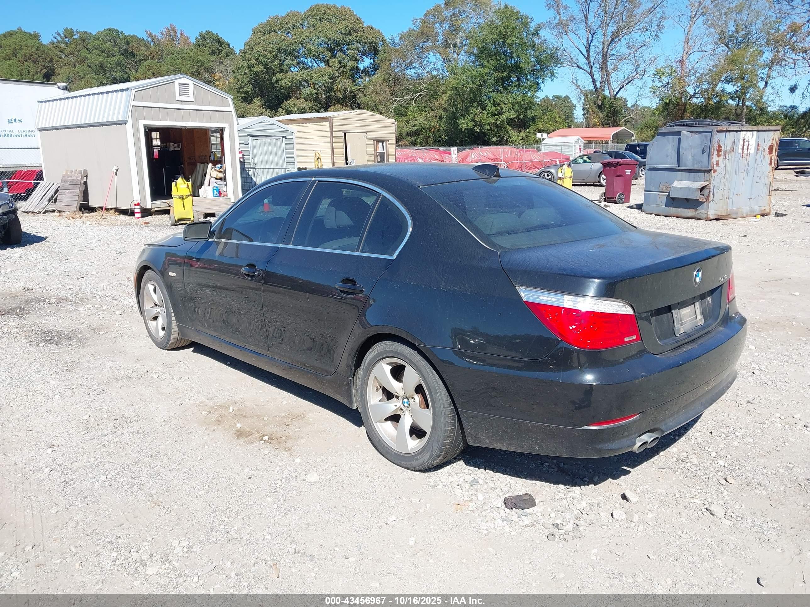 BMW 528I image 3