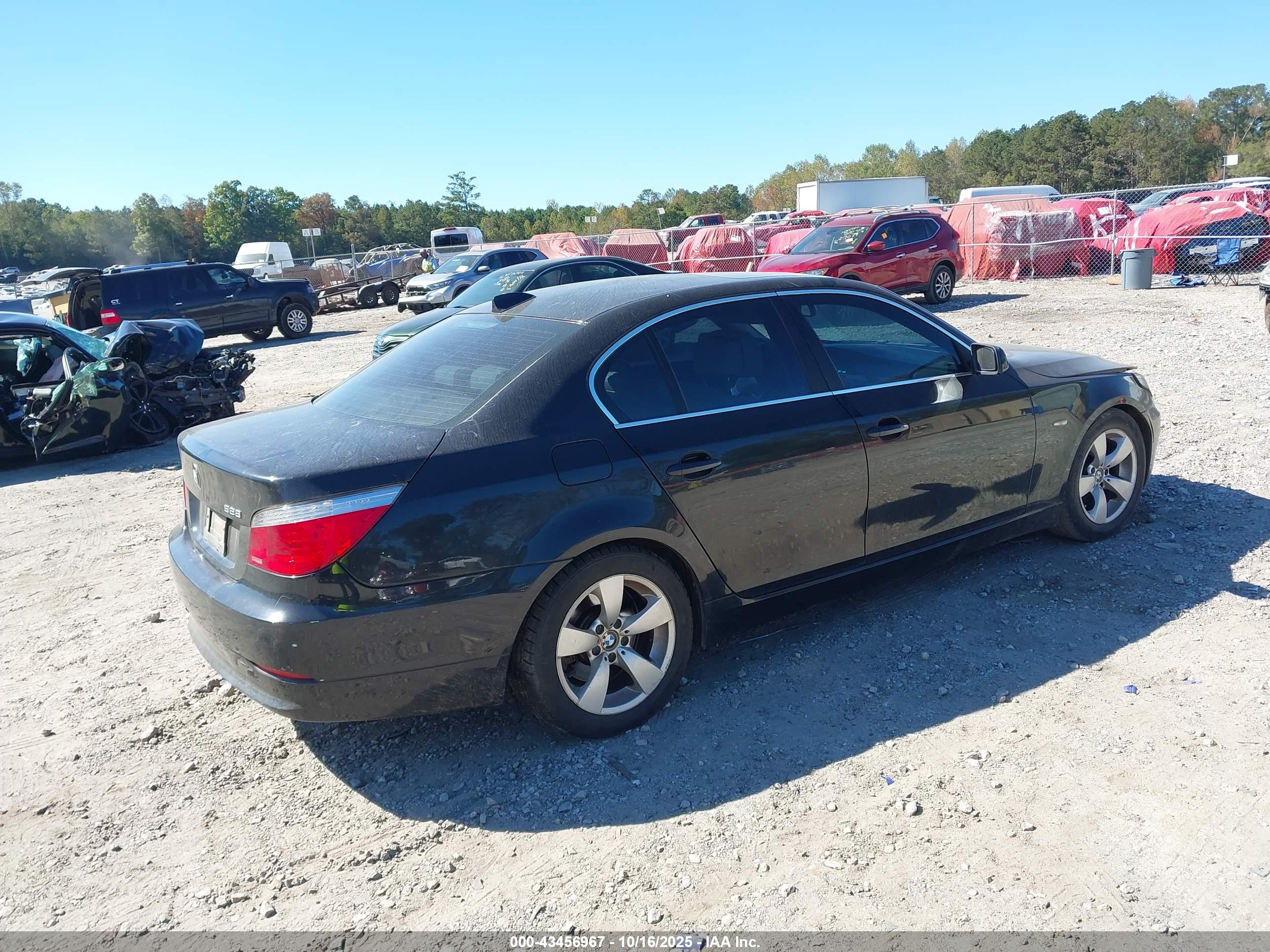 BMW 528I image 4
