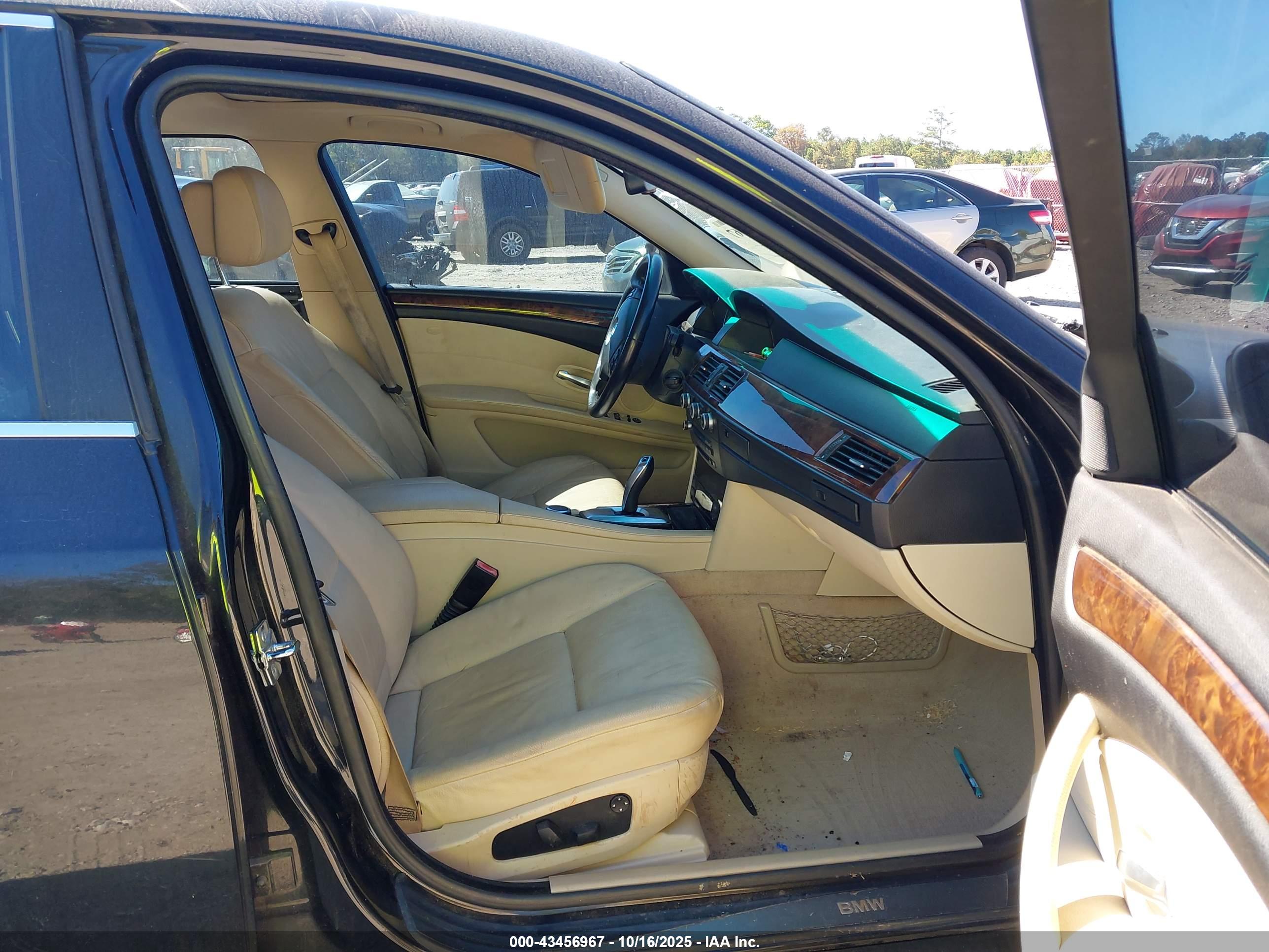 BMW 528I image 5