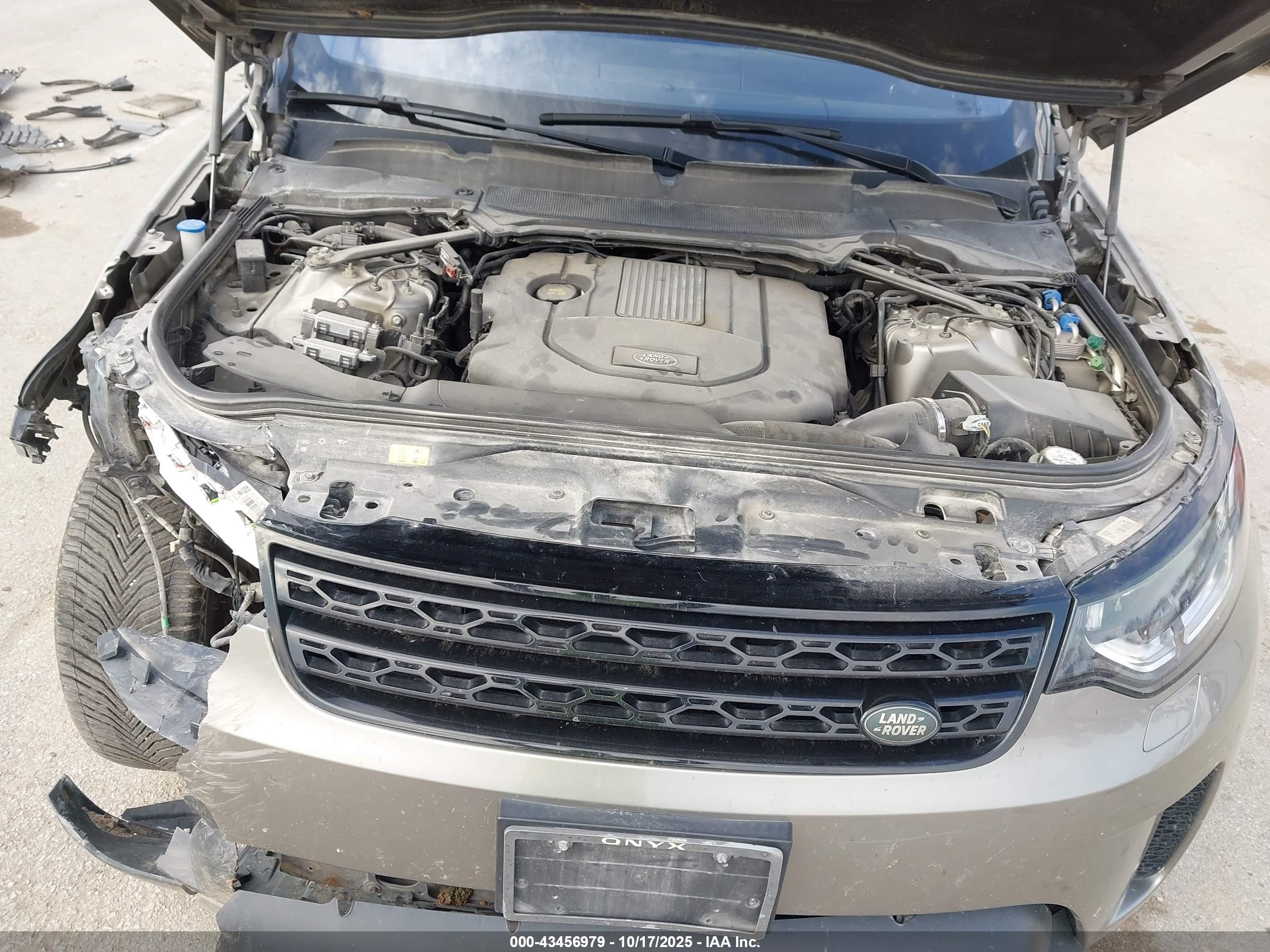 LAND ROVER image 10