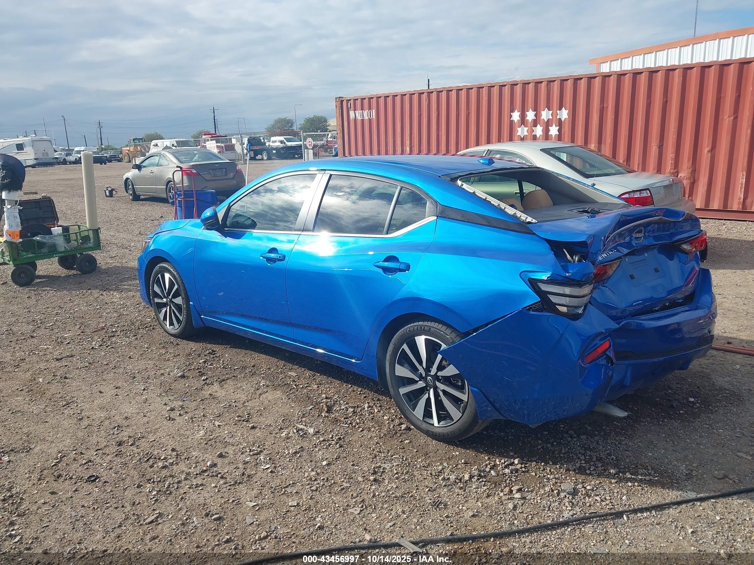 NISSAN SENTRA image 3