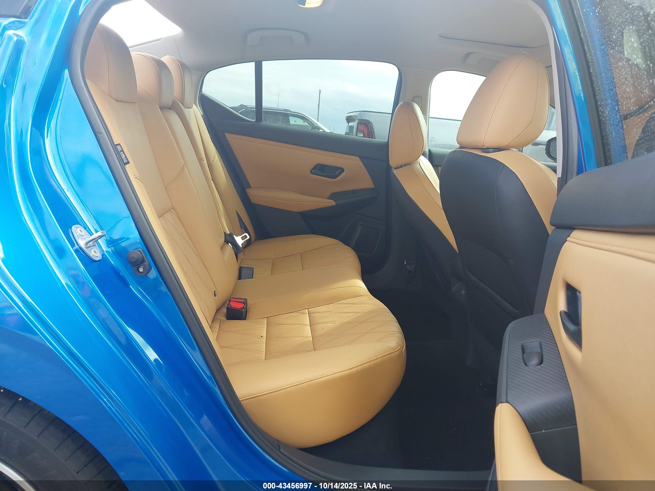 NISSAN SENTRA image 8