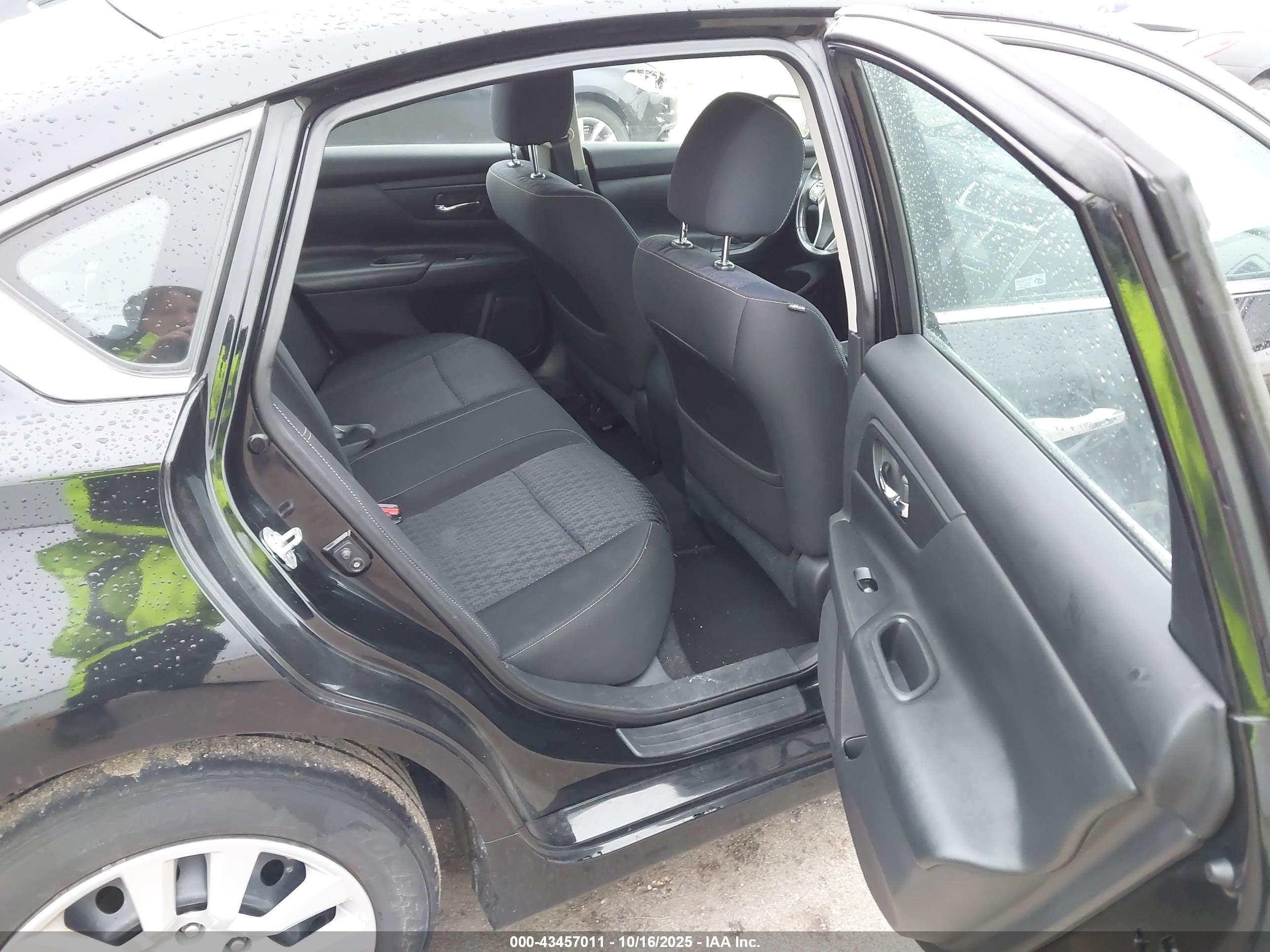 NISSAN ALTIMA image 8