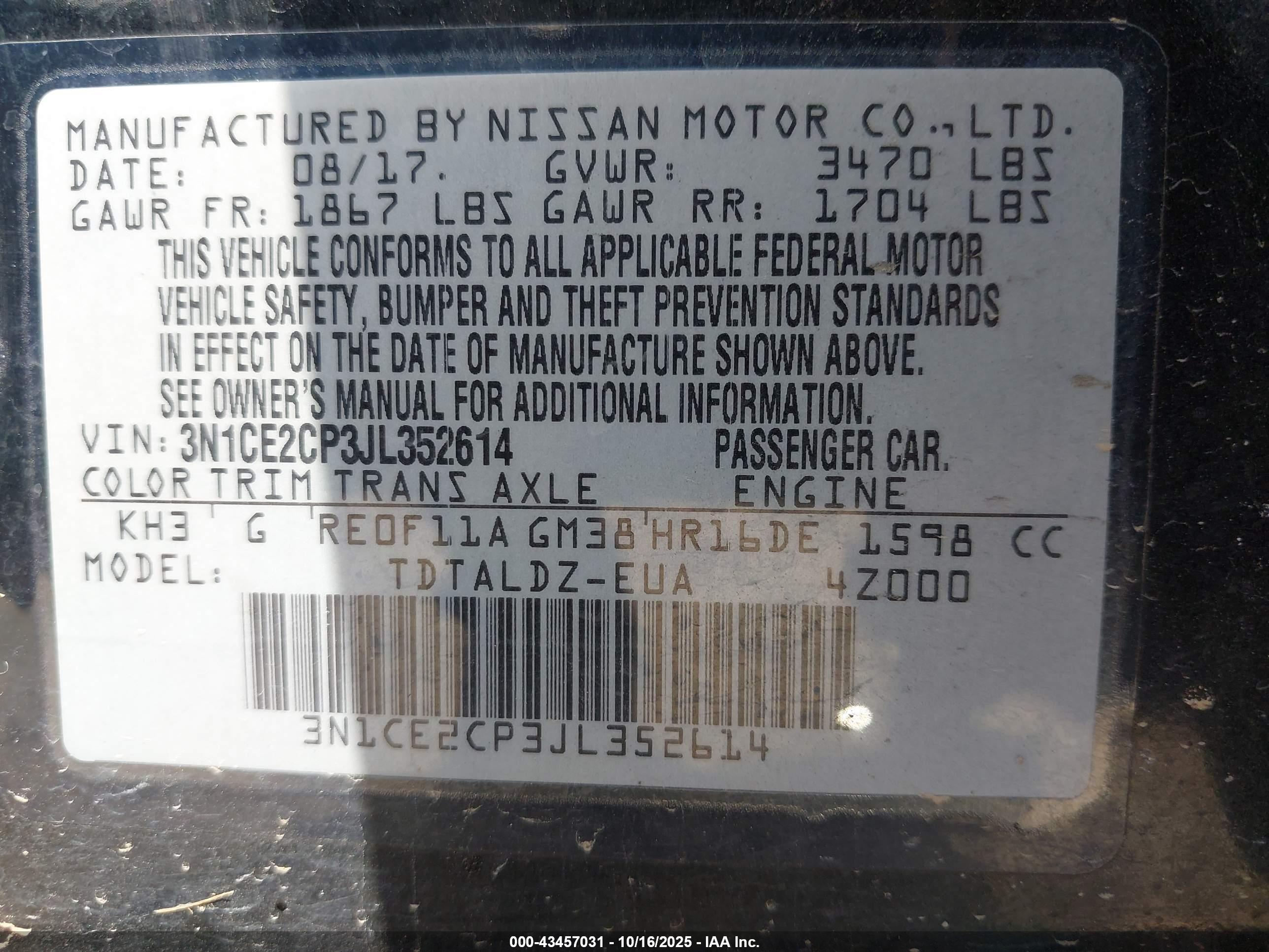 NISSAN VERSA image 9