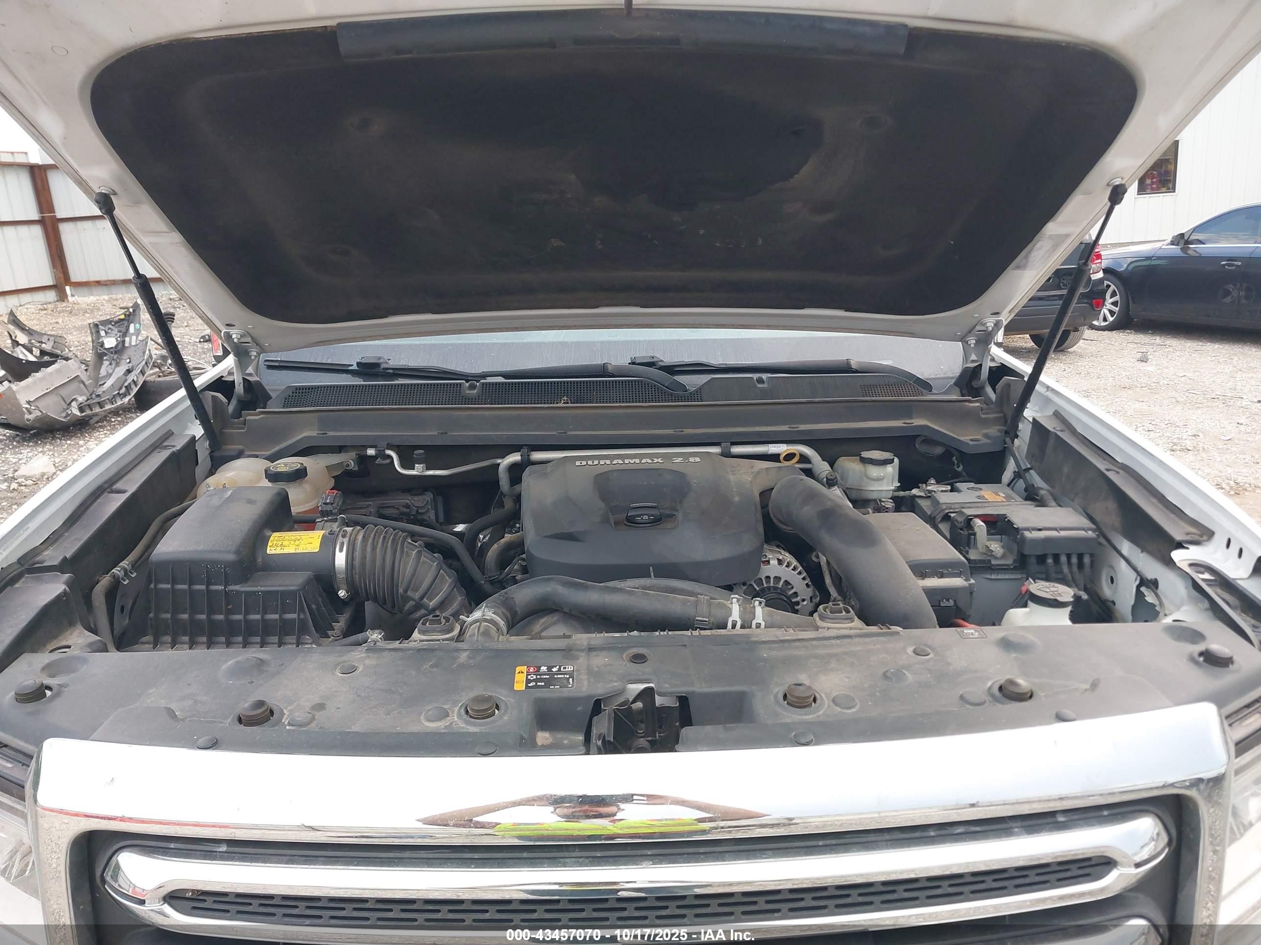GMC CANYON image 10