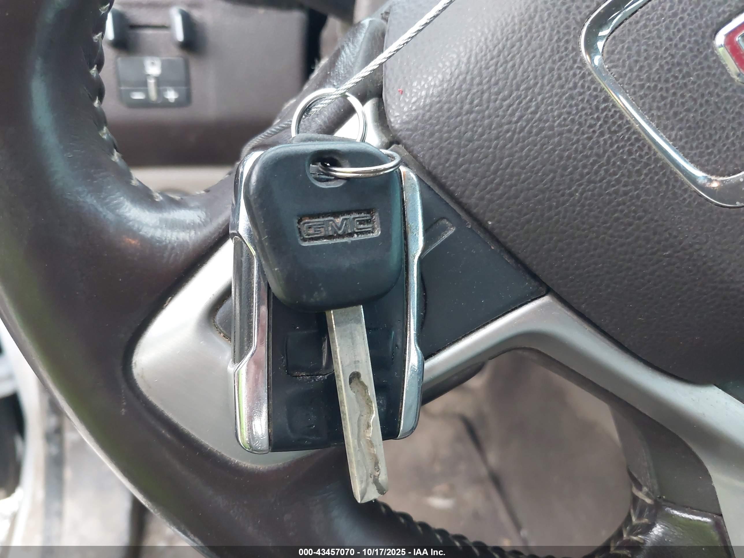 GMC CANYON image 11