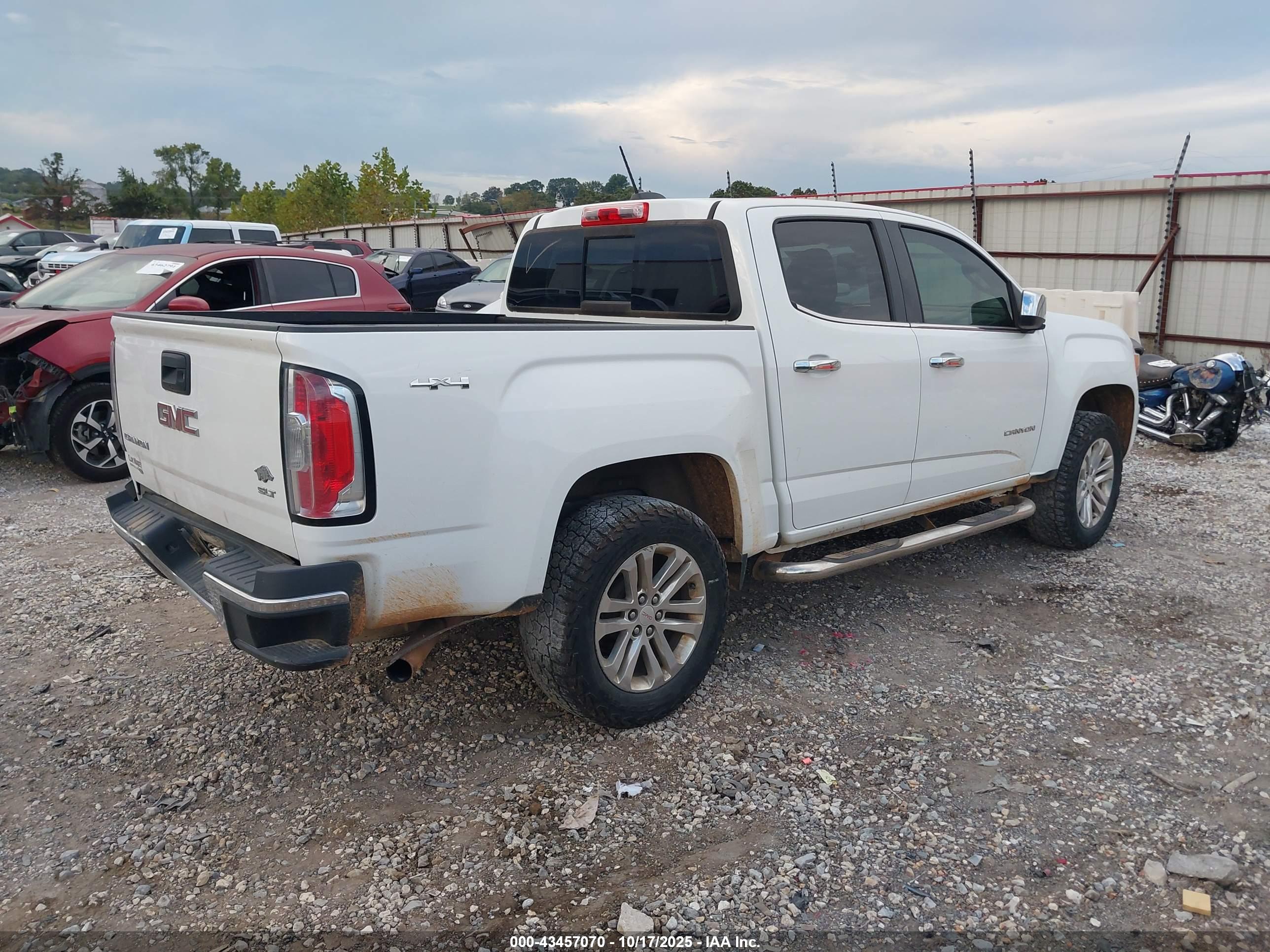 GMC CANYON image 4