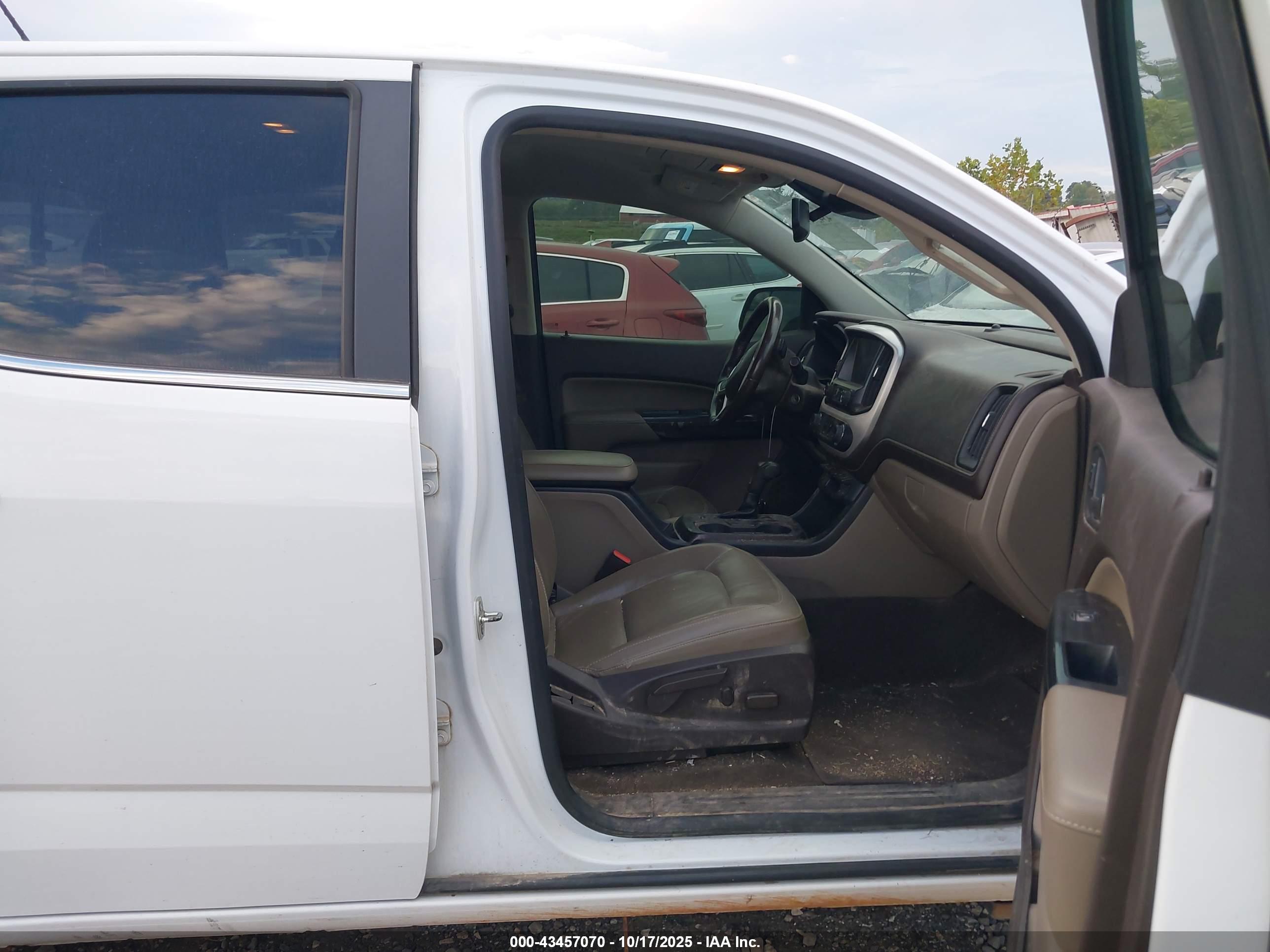 GMC CANYON image 5