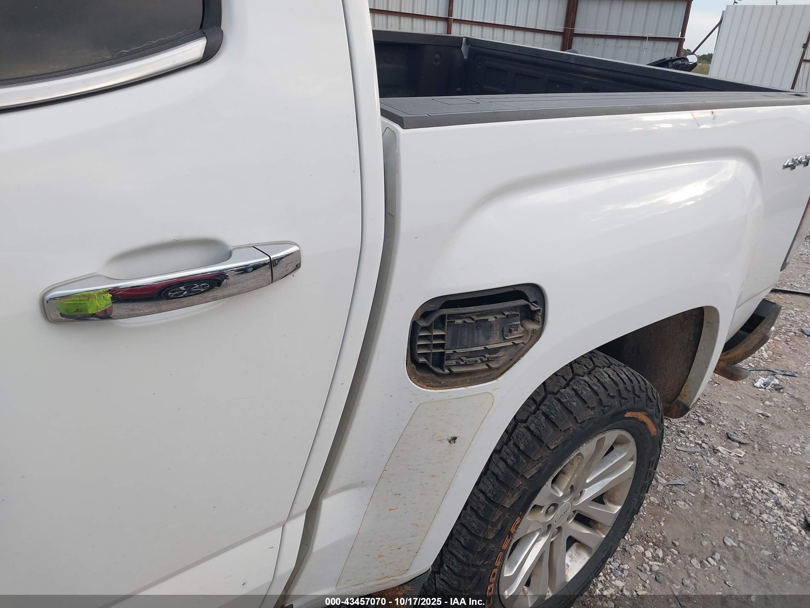GMC CANYON image 6