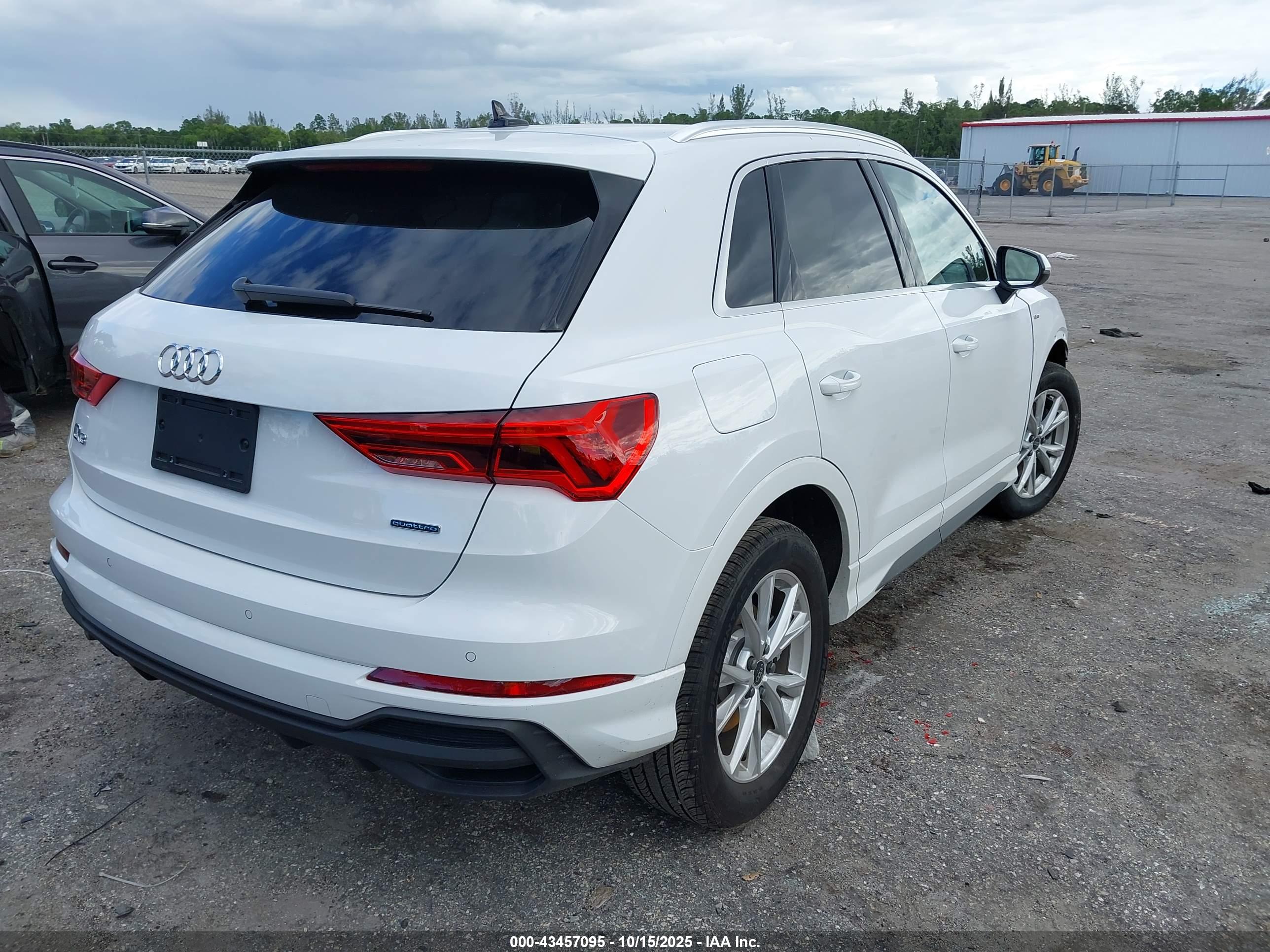 AUDI Q3 image 4