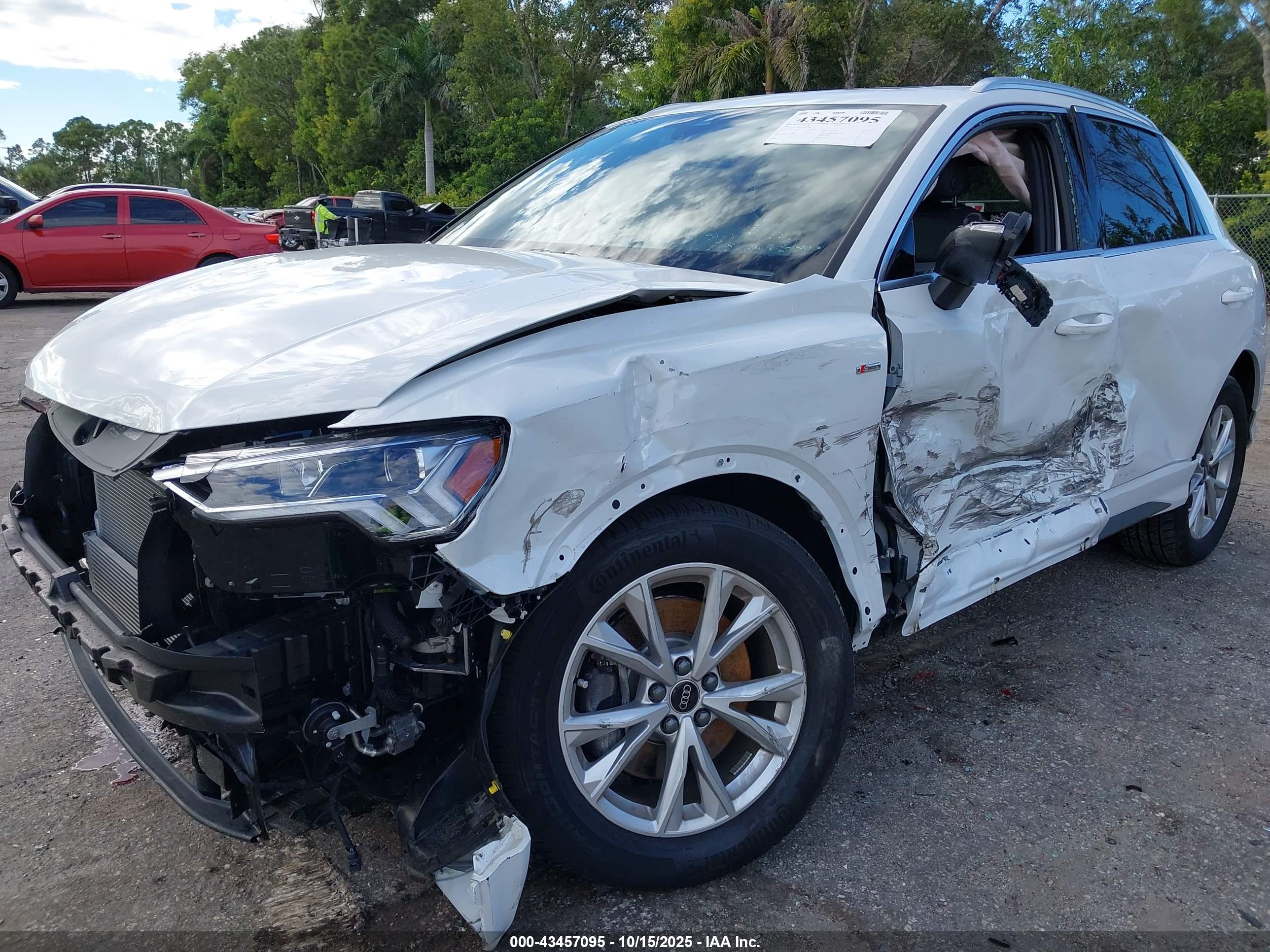 AUDI Q3 image 6