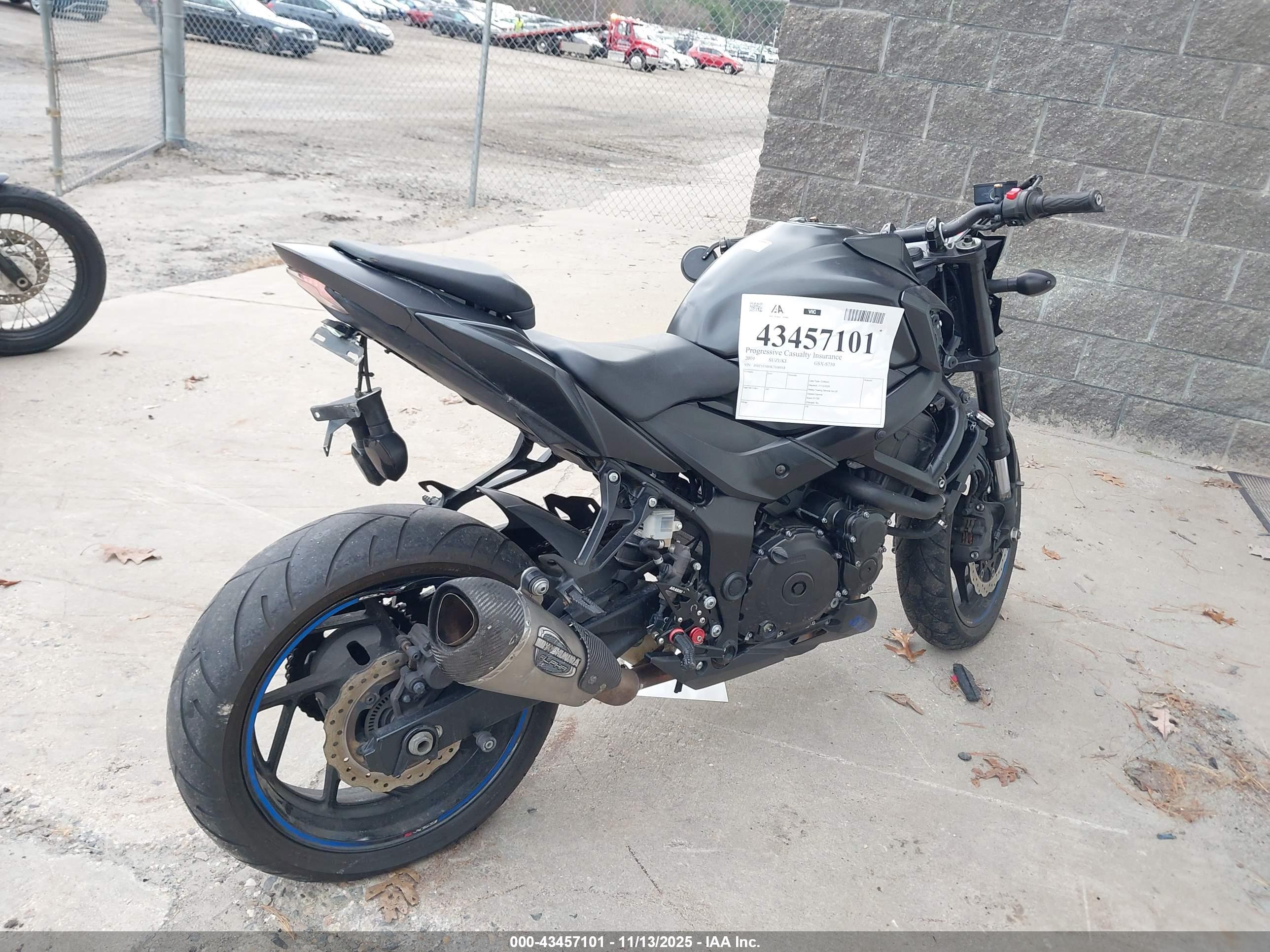 SUZUKI GSX-S750 image 4