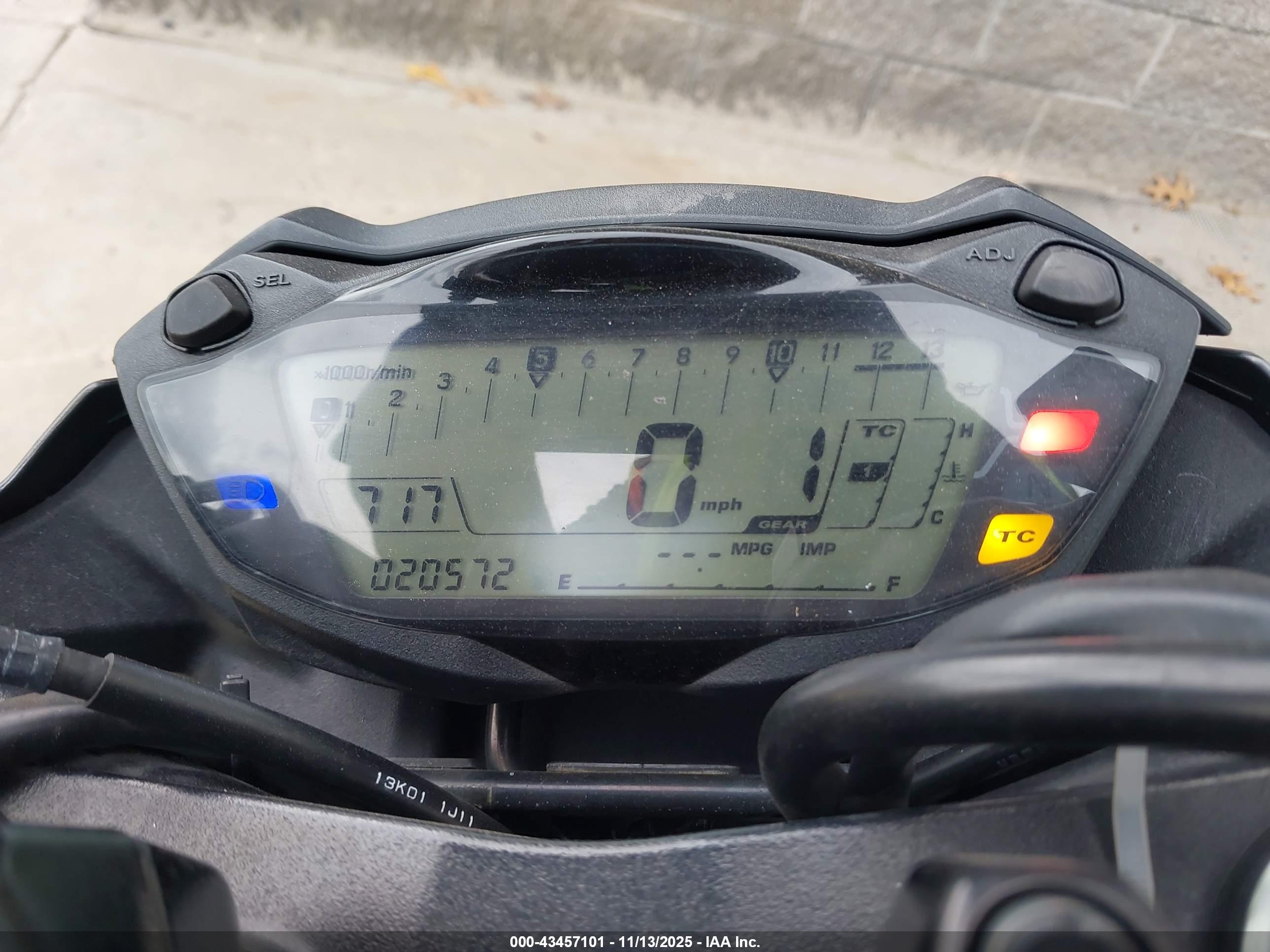 SUZUKI GSX-S750 image 7
