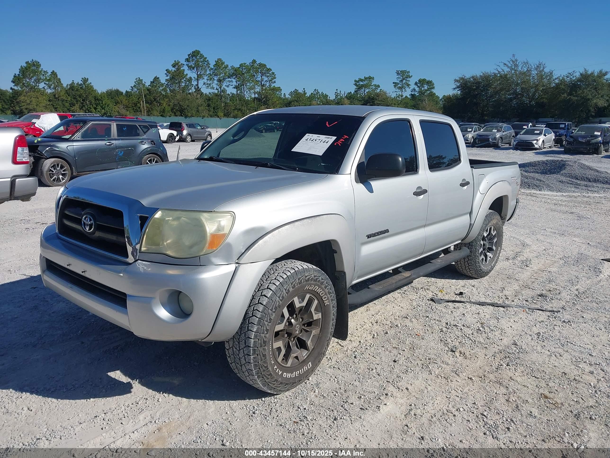 TOYOTA TACOMA image 2