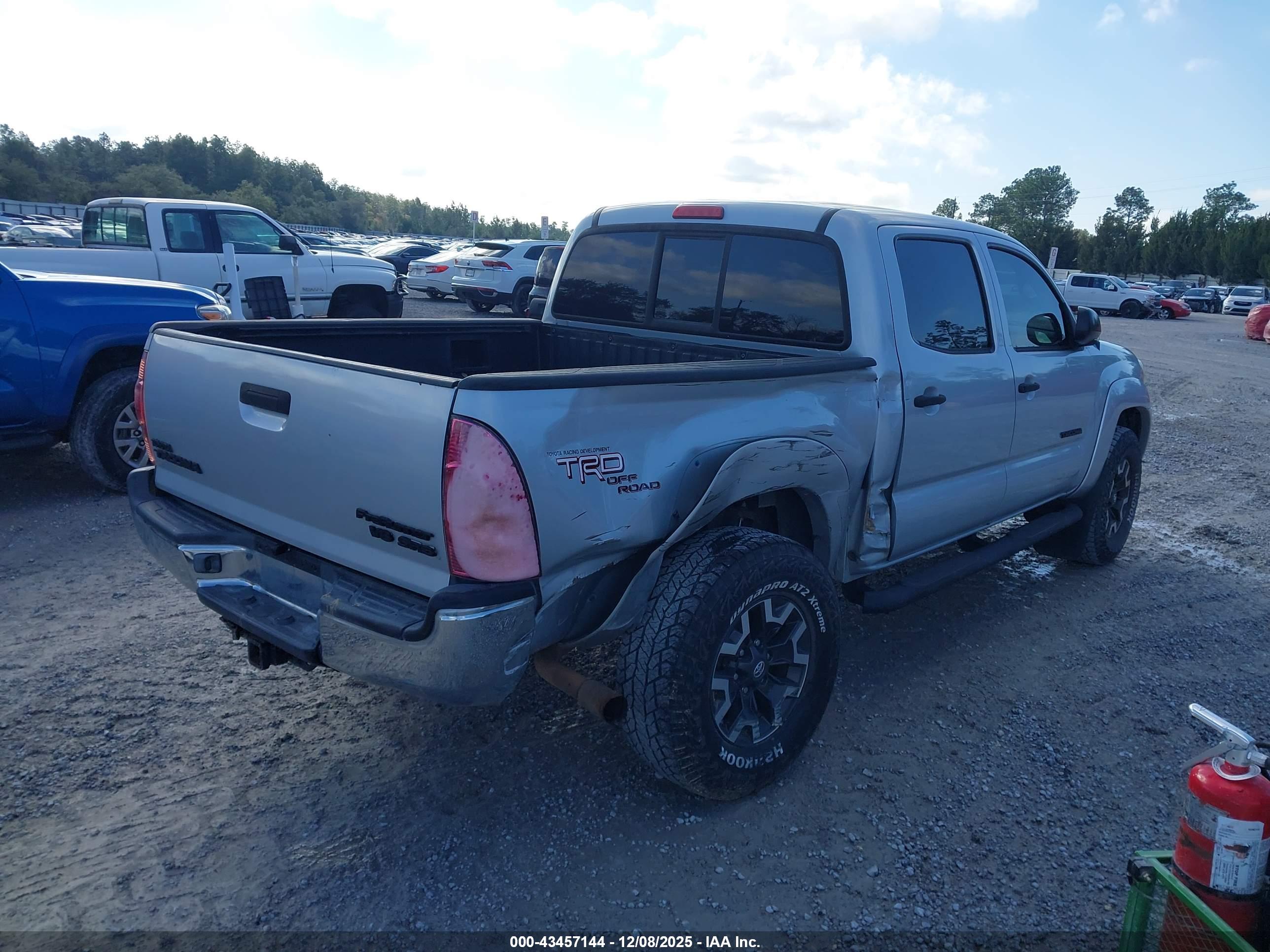 TOYOTA TACOMA image 4
