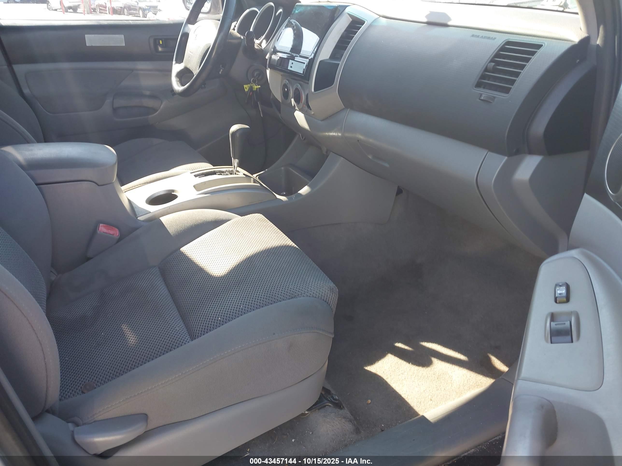 TOYOTA TACOMA image 5