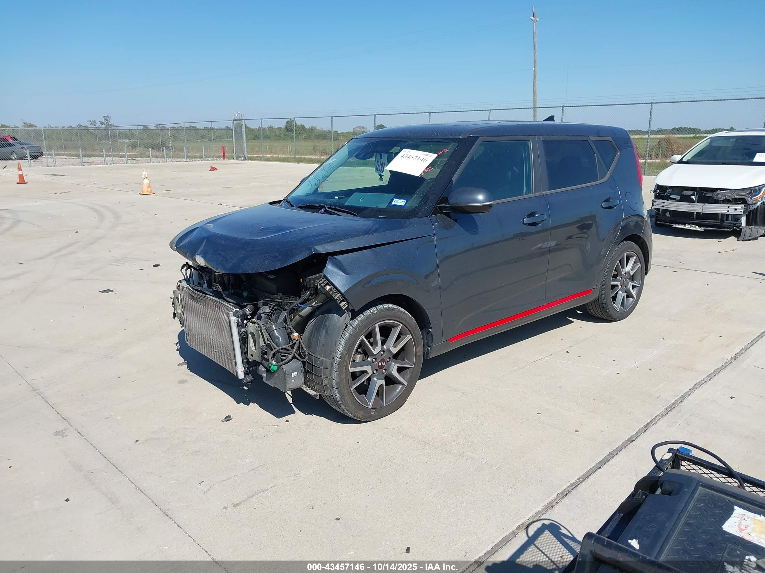 KIA SOUL image 2