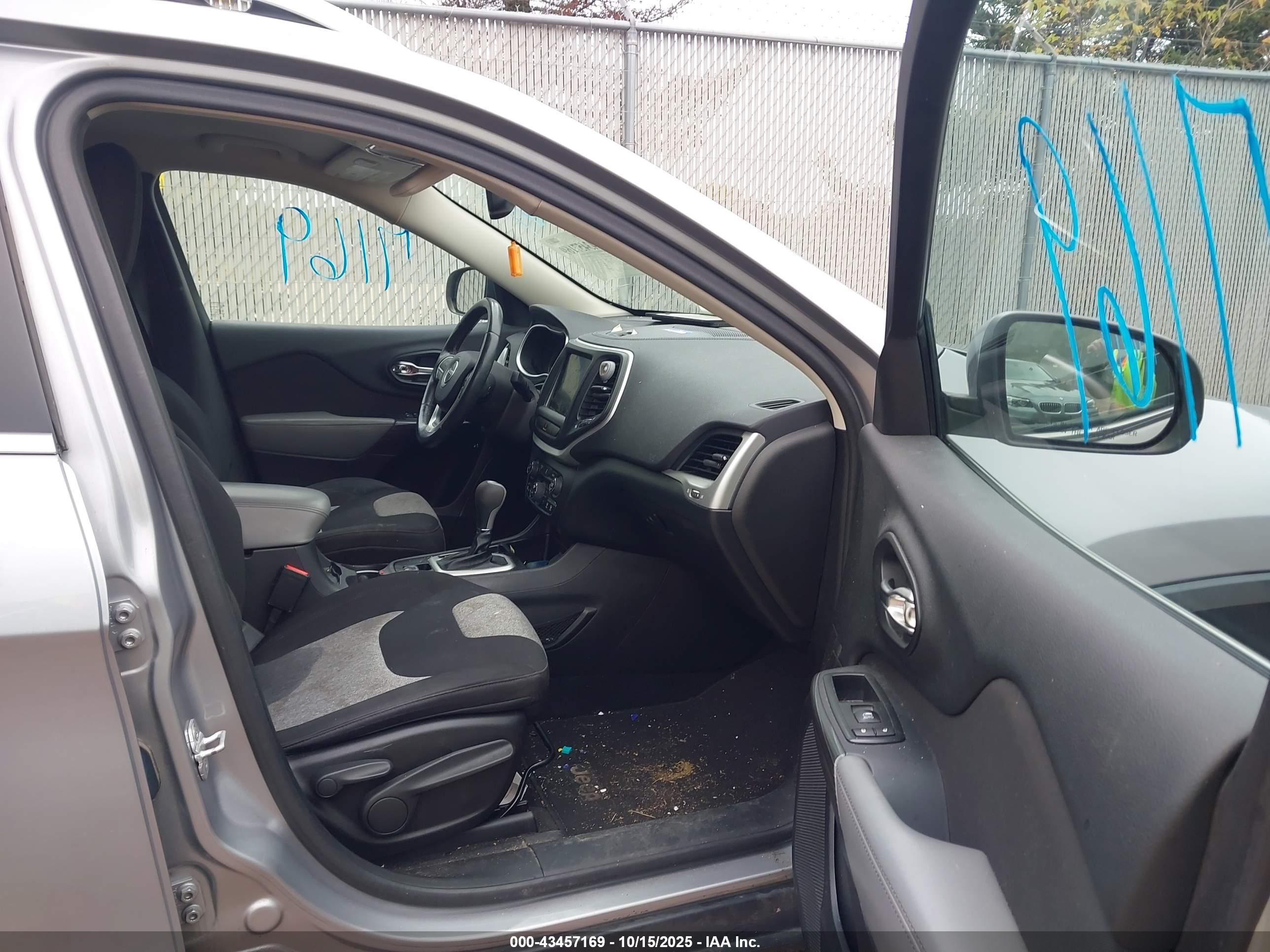 JEEP CHEROKEE image 5