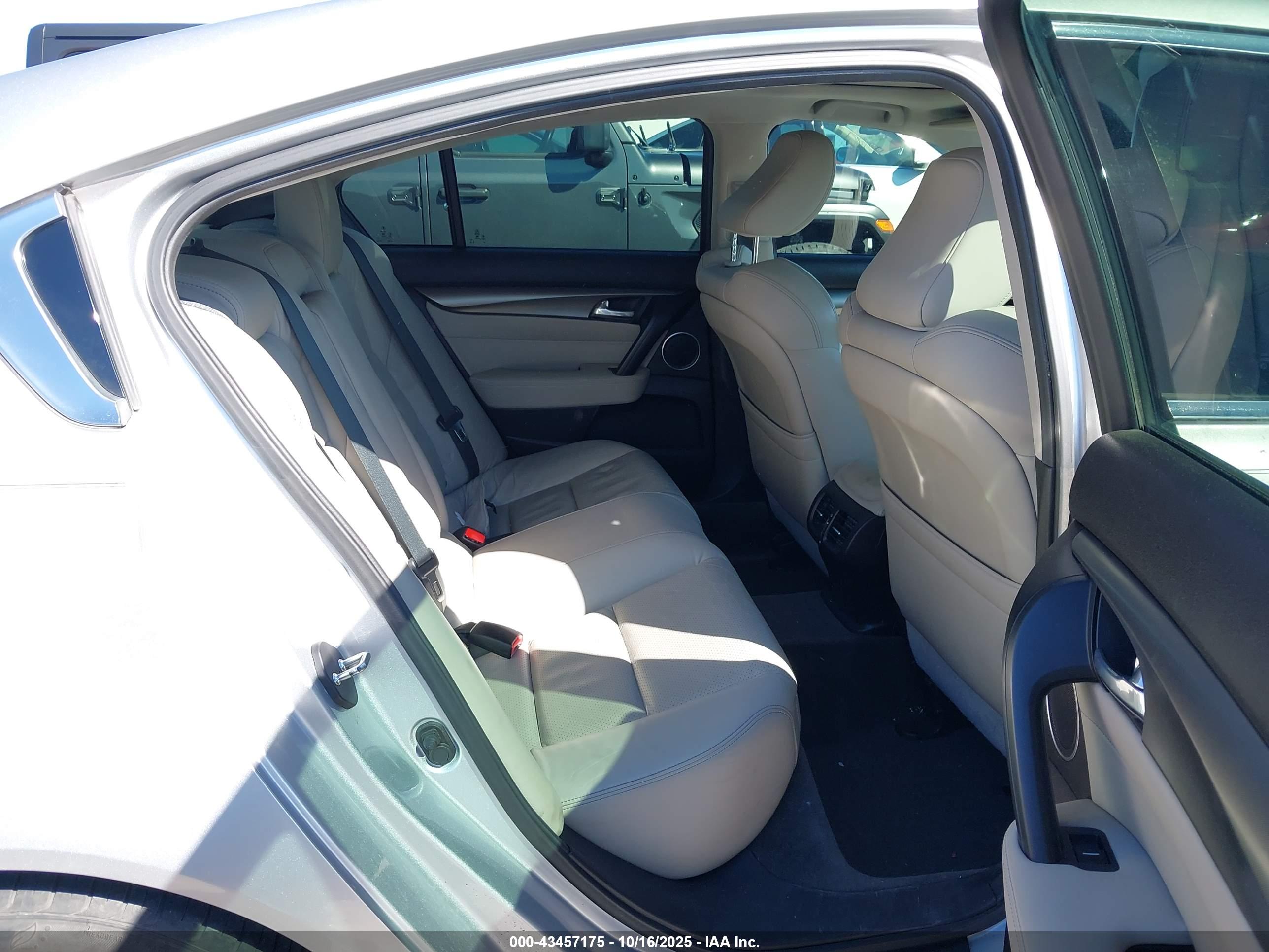 ACURA TL image 8