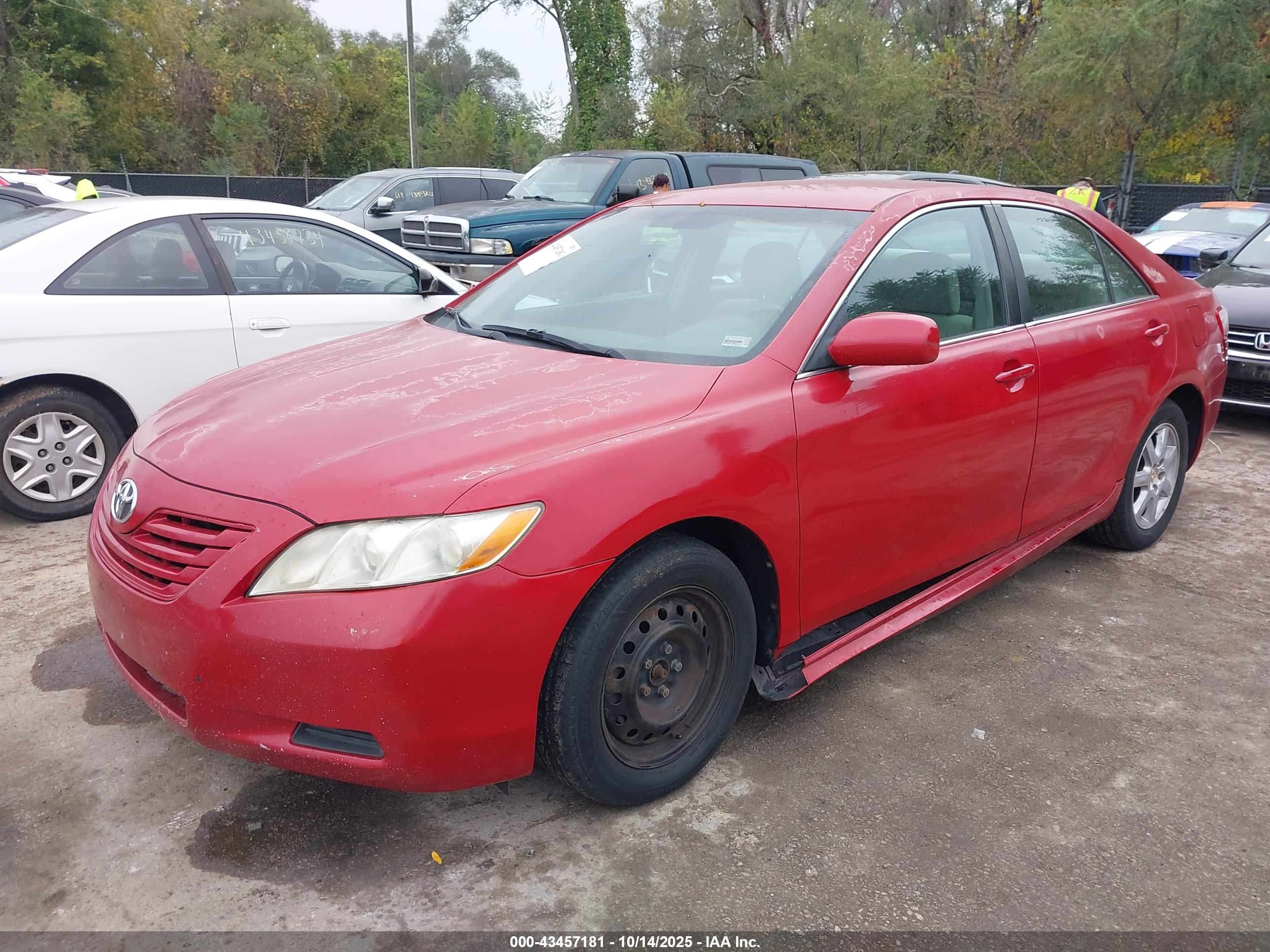 TOYOTA CAMRY image 2