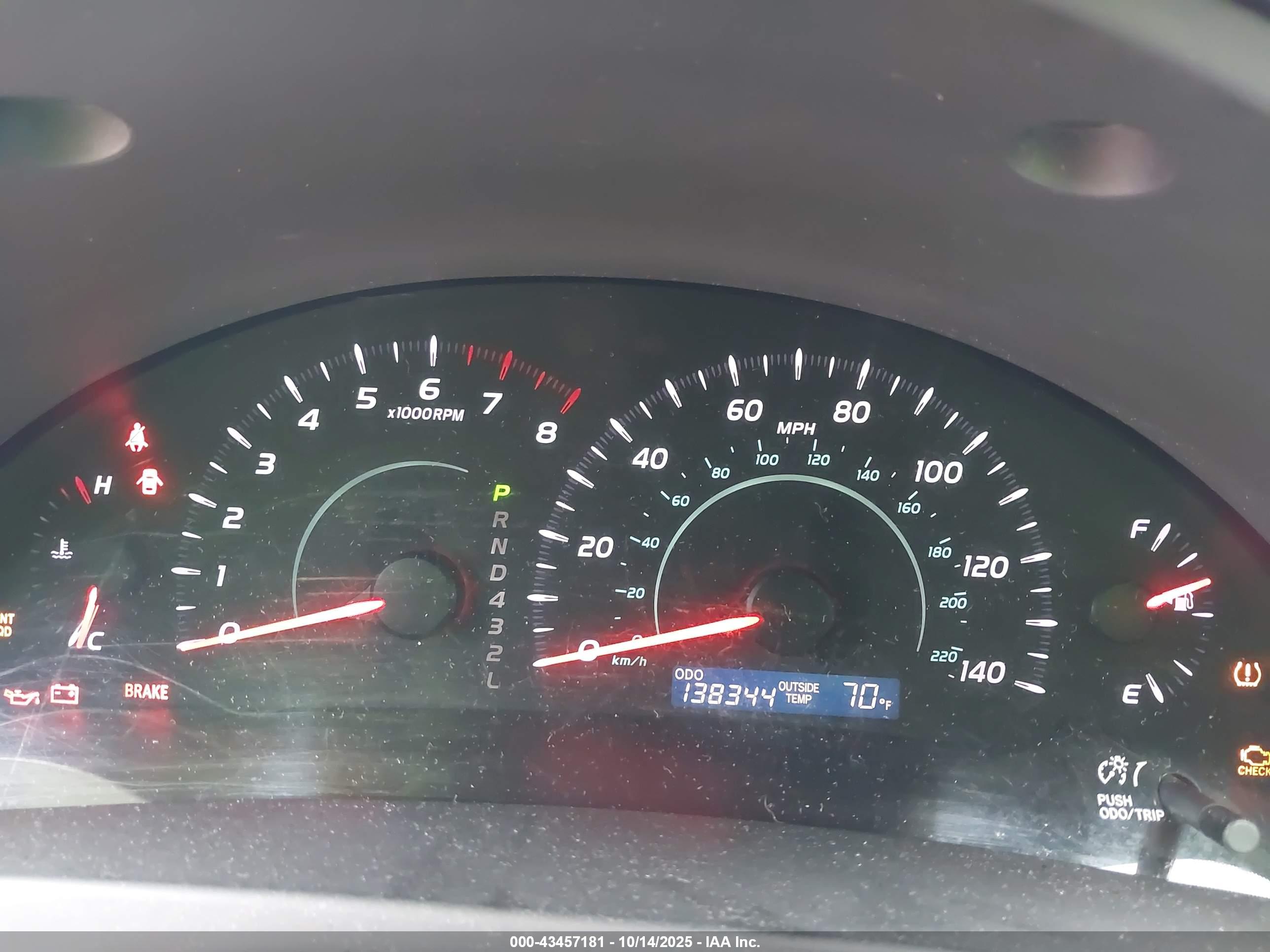 TOYOTA CAMRY image 7