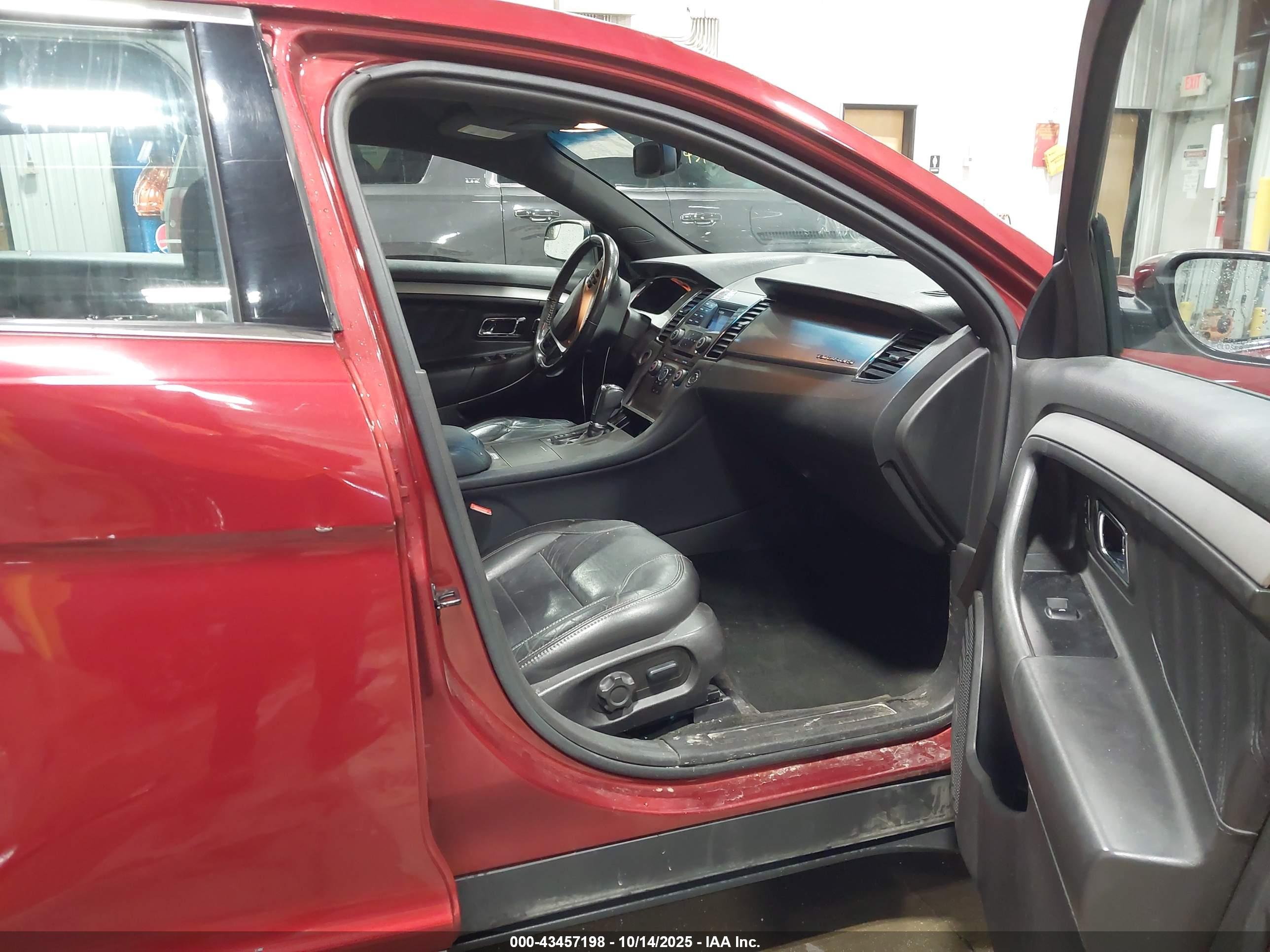 FORD TAURUS image 5