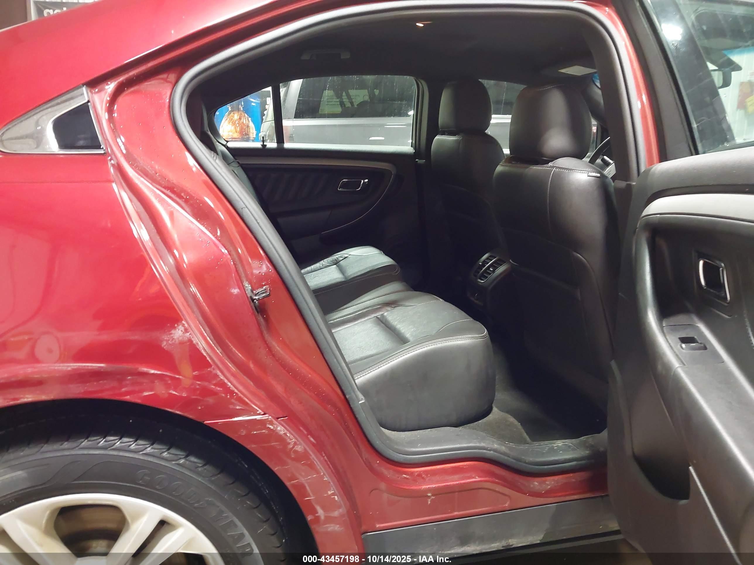 FORD TAURUS image 8