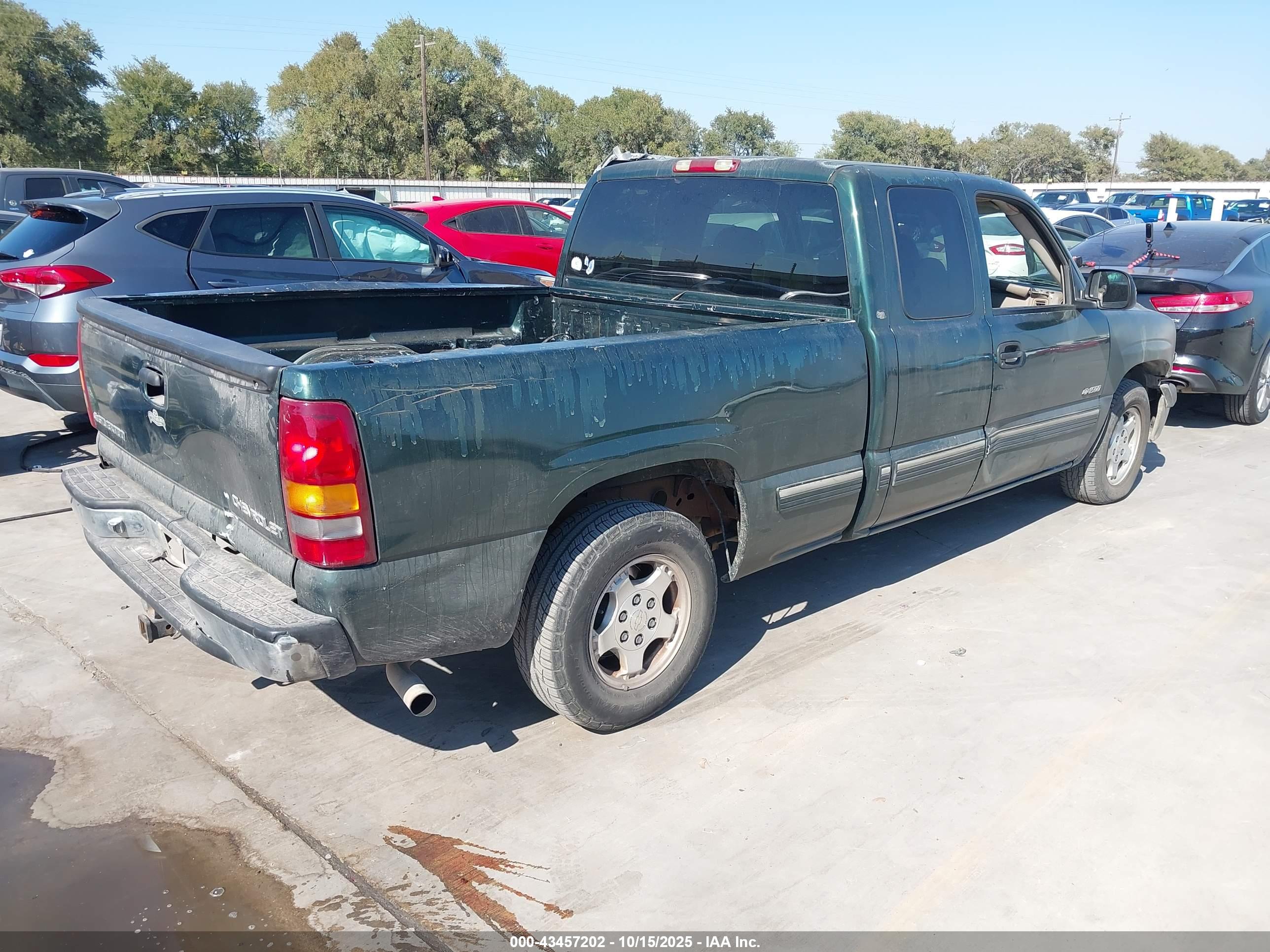 CHEVROLET SILVERADO image 4