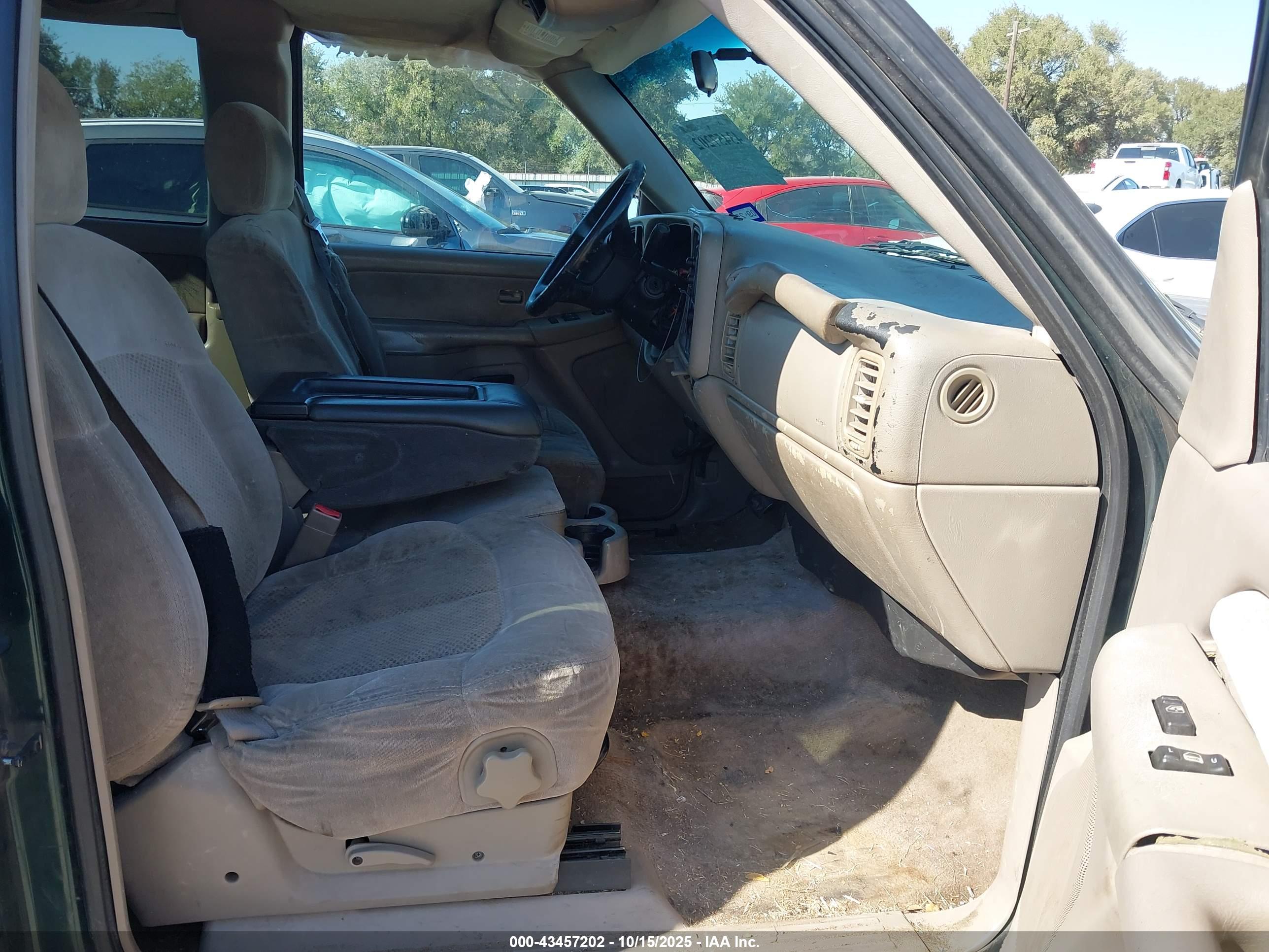 CHEVROLET SILVERADO image 5