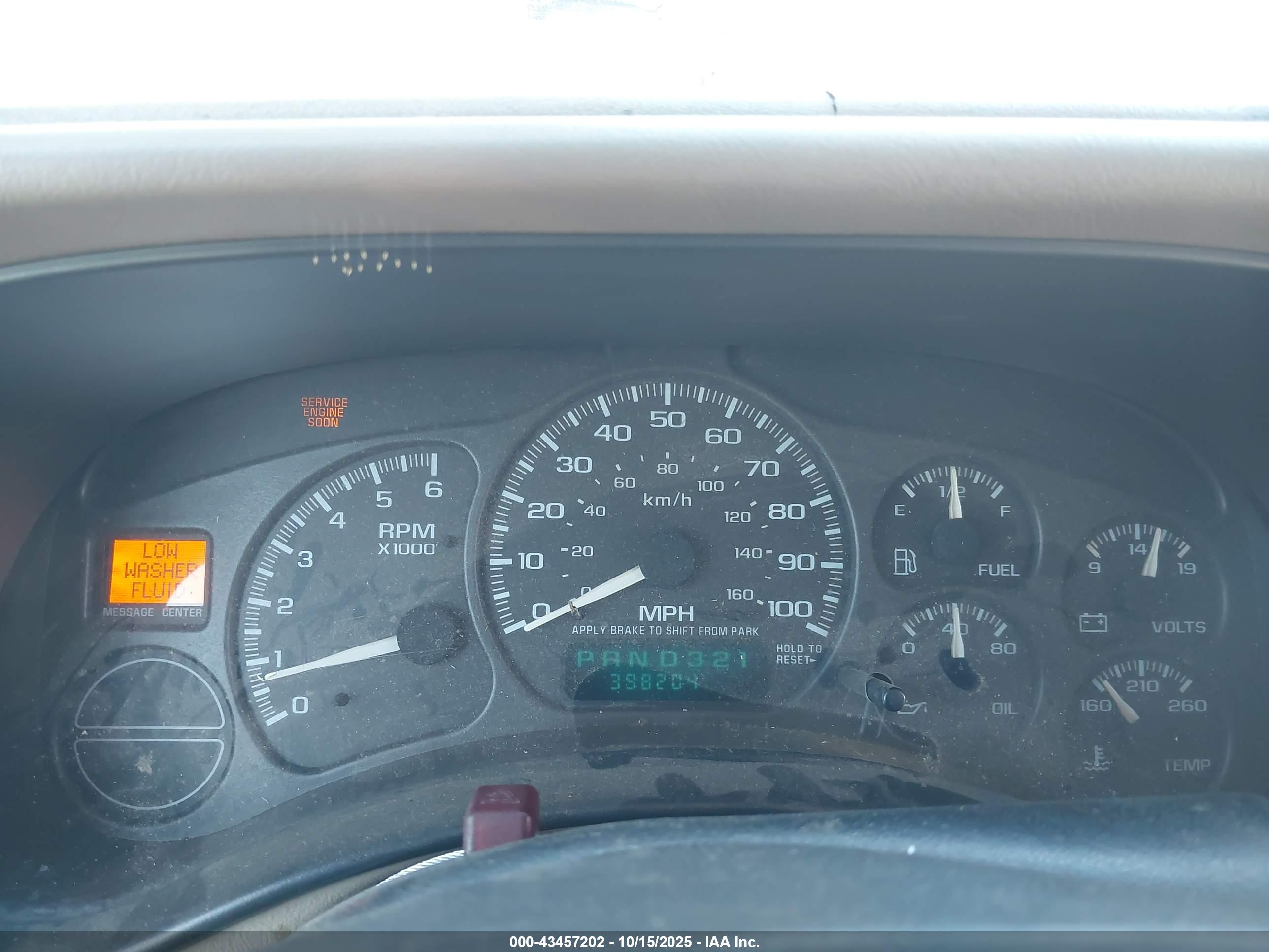 CHEVROLET SILVERADO image 7
